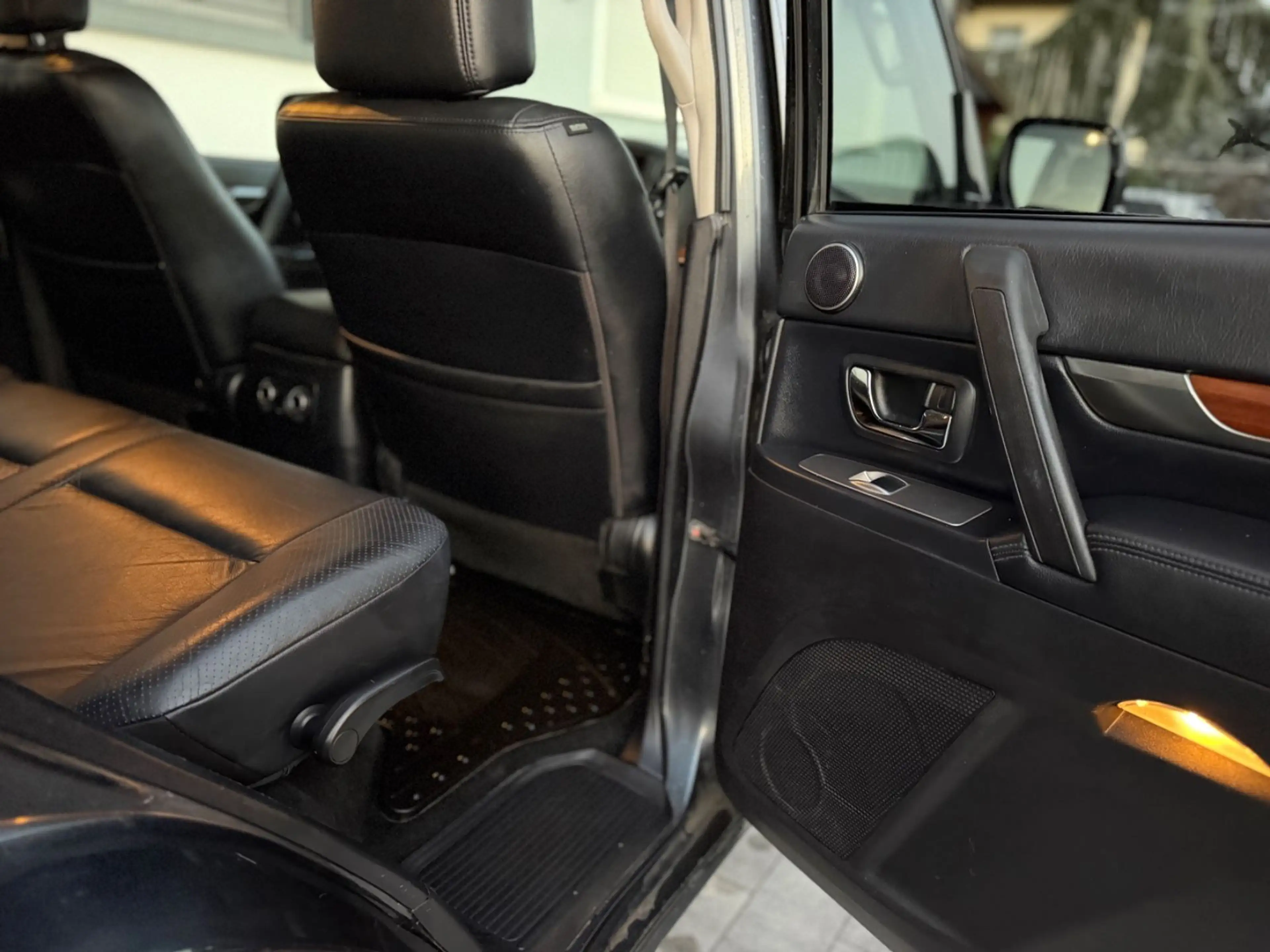Mitsubishi Pajero 3.2 DI-D Instyle /7SITZER/KAMERA/AHK — photo 14