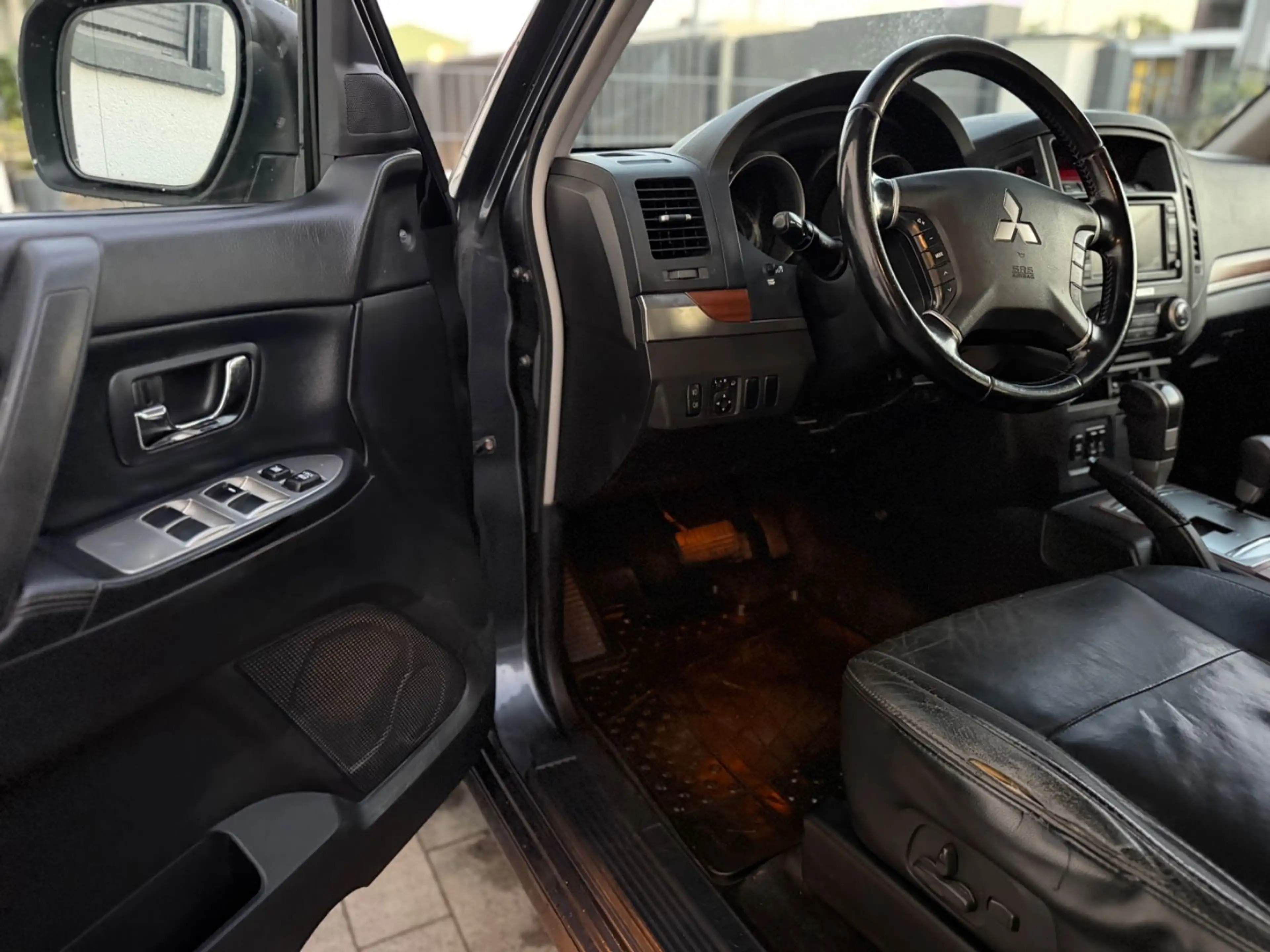 Mitsubishi Pajero 3.2 DI-D Instyle /7SITZER/KAMERA/AHK — photo 7