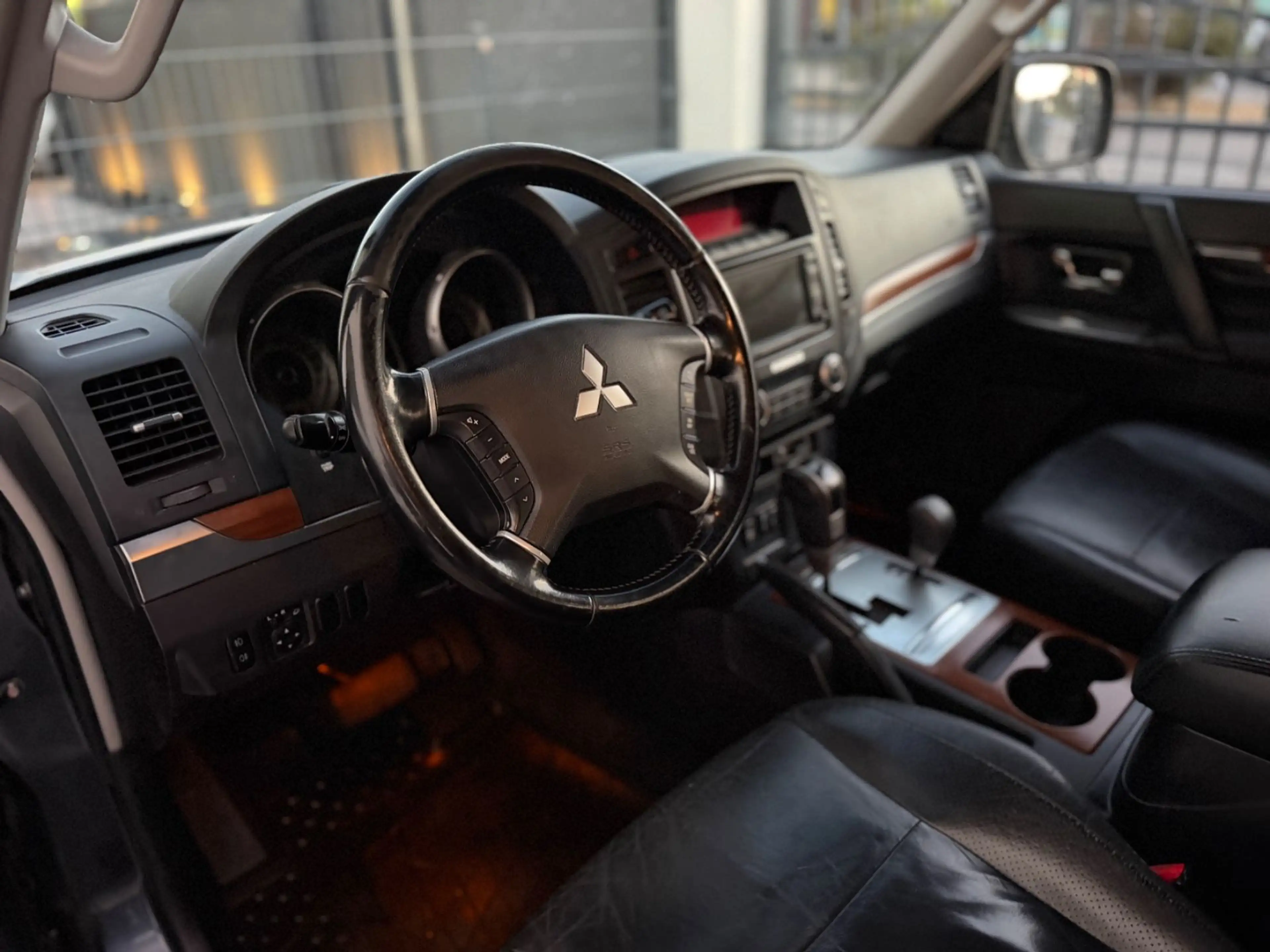 Mitsubishi Pajero 3.2 DI-D Instyle /7SITZER/KAMERA/AHK — photo 9
