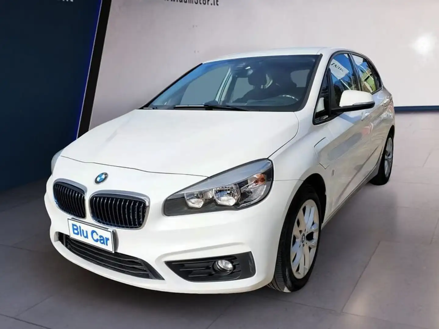 BMW 225 Serie 2 225xe Active Tourer iPerformance Advantag Bianco - 2