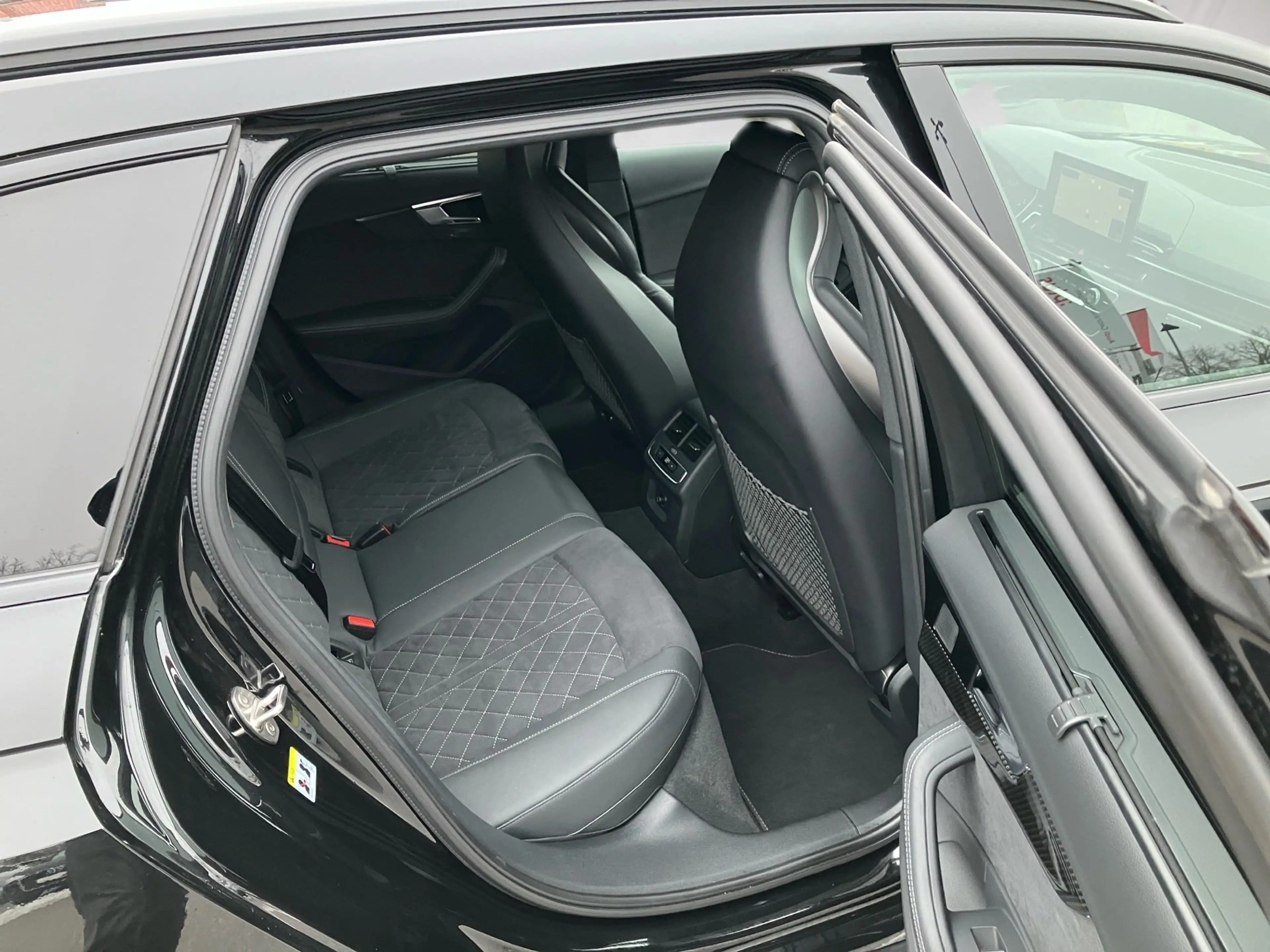 Audi RS4 RS 4 Avant TFSI 450PS QUATTRO VIRTUAL.B&O.MATRIX.H — photo 10