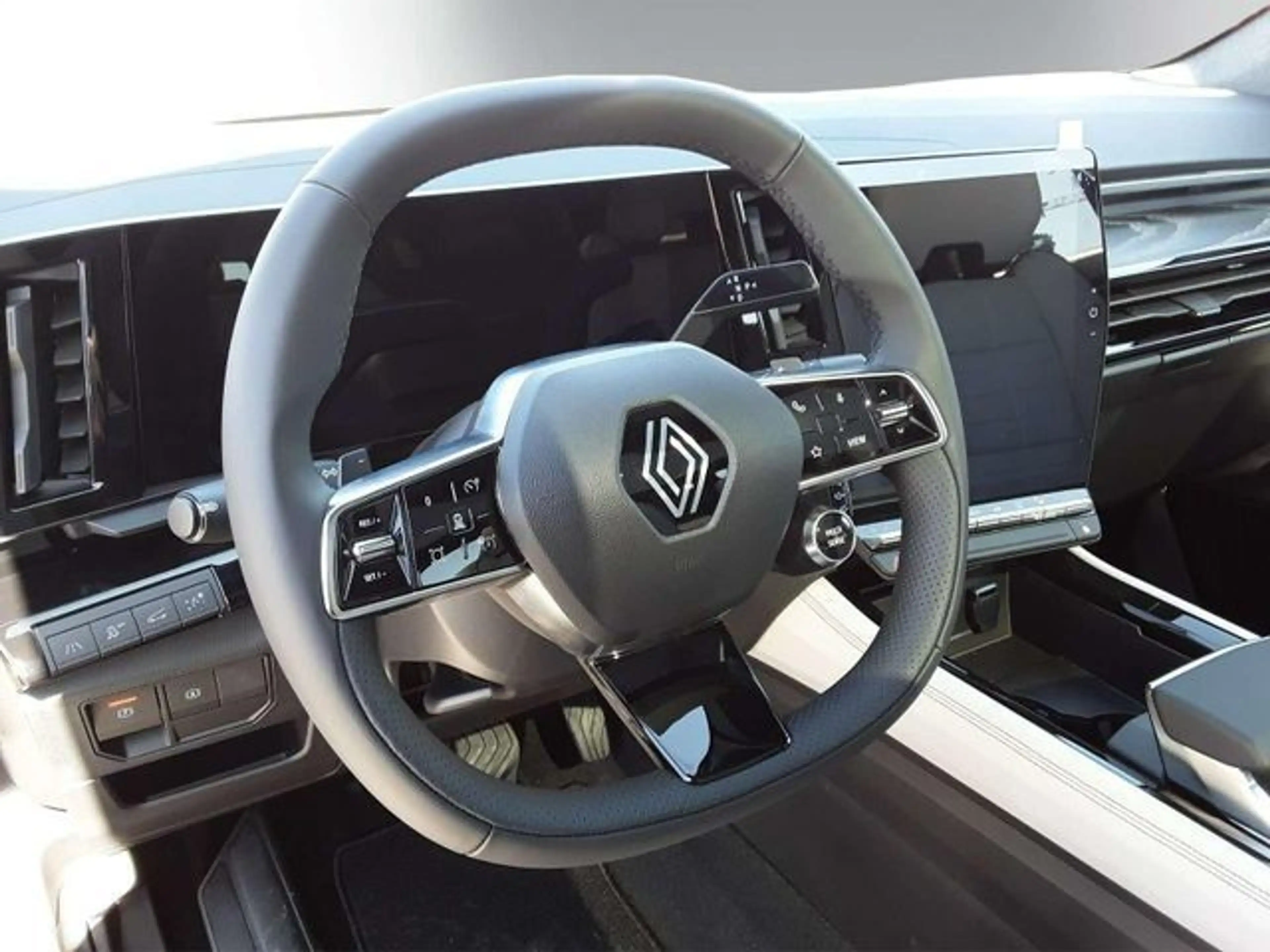 Renault Espace FH 200 ICONIC  TECH Hybrid 200 Iconic 7S — photo 7