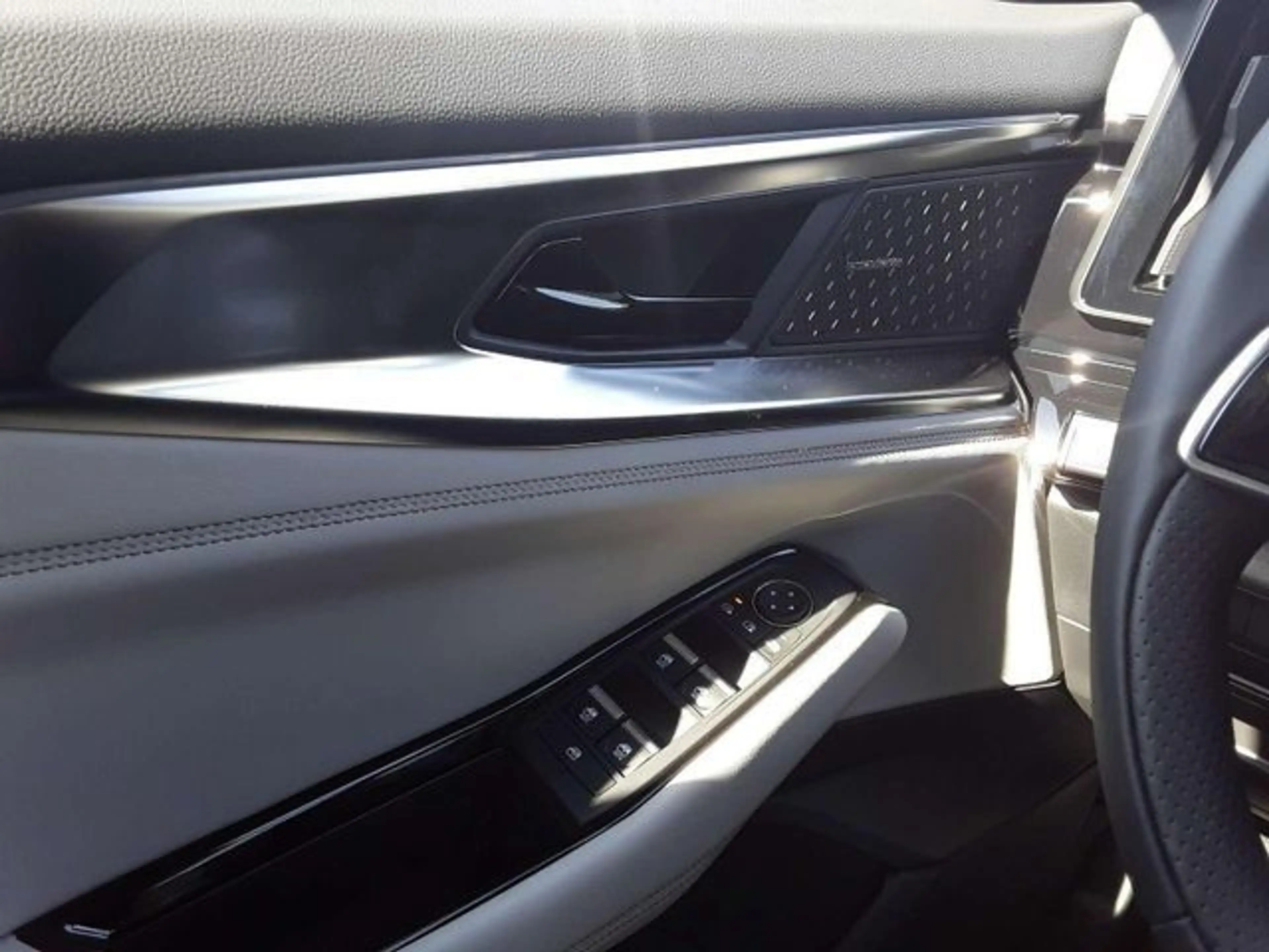Renault Espace FH 200 ICONIC  TECH Hybrid 200 Iconic 7S — photo 9