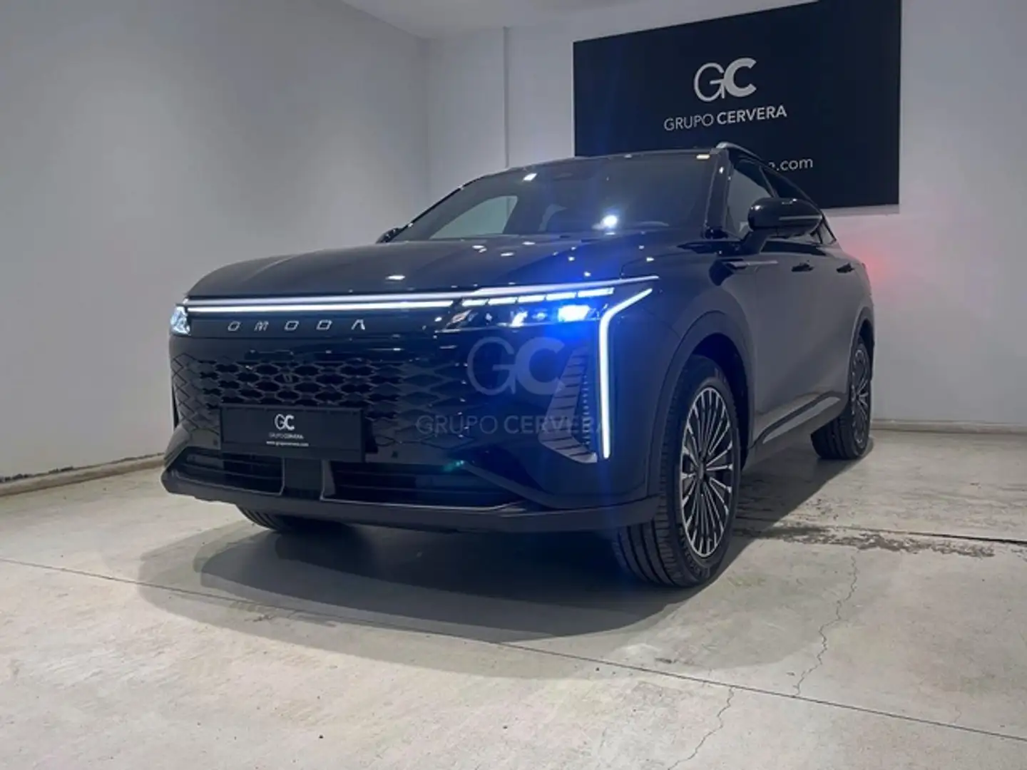 Omoda 9 1.5 TGDI Premium Černá - 2