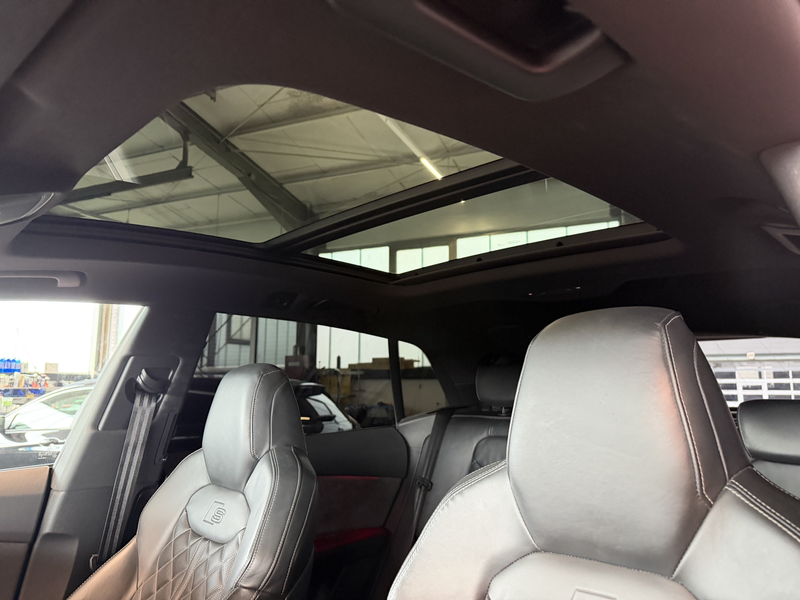 Audi SQ8 +PANORAMA+SITZKLIMA+MATRIX LED+BLACK PAKET — photo 8