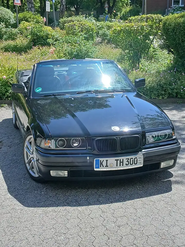 BMW 320i, foto 8