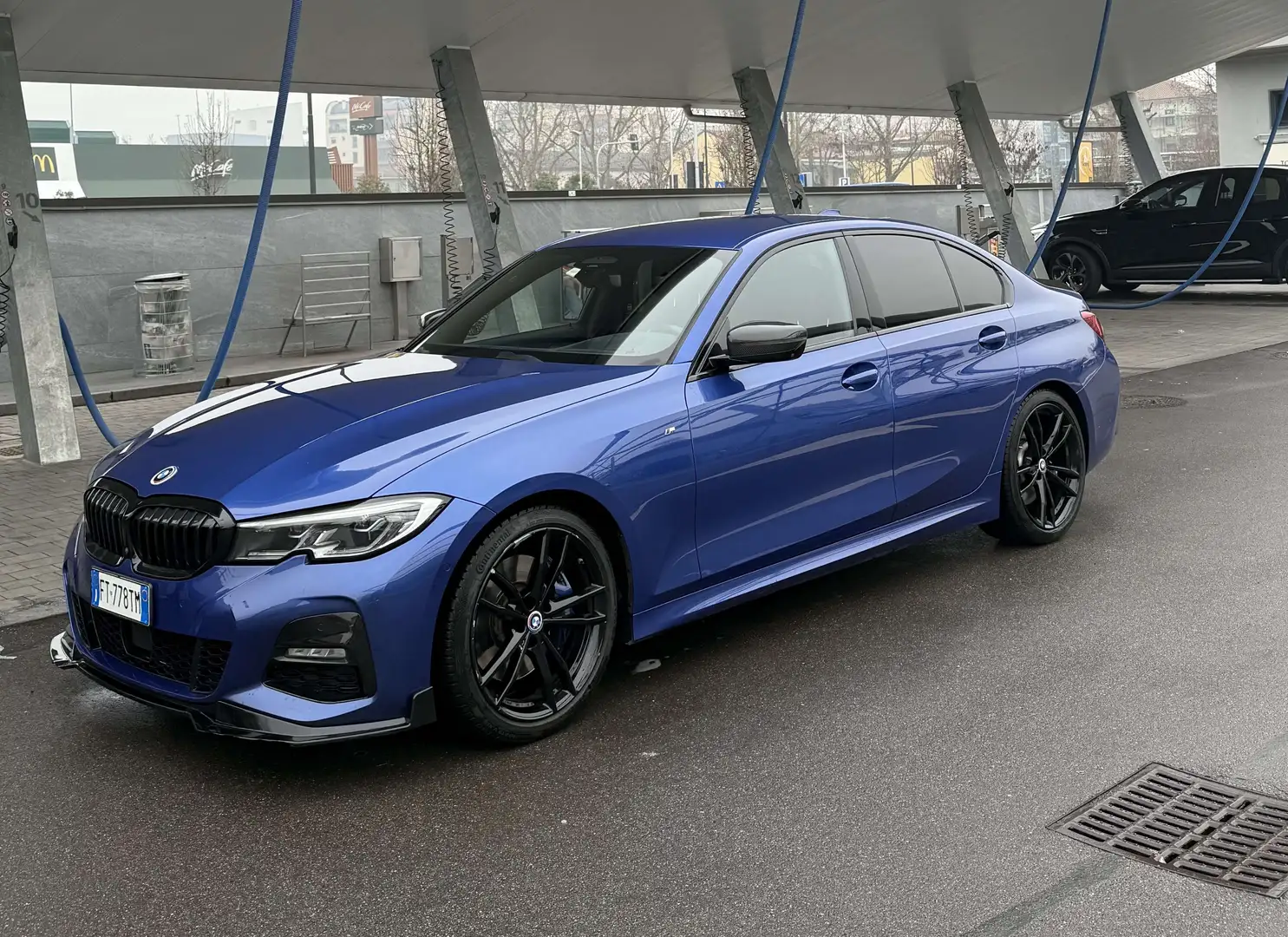 BMW 330 330i Msport - 1