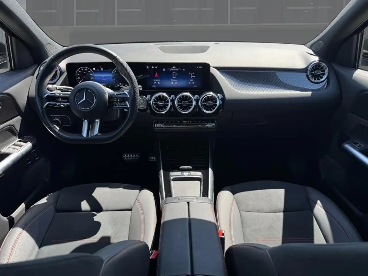 Mercedes-Benz GLA e AMG Line, миниатюра 11