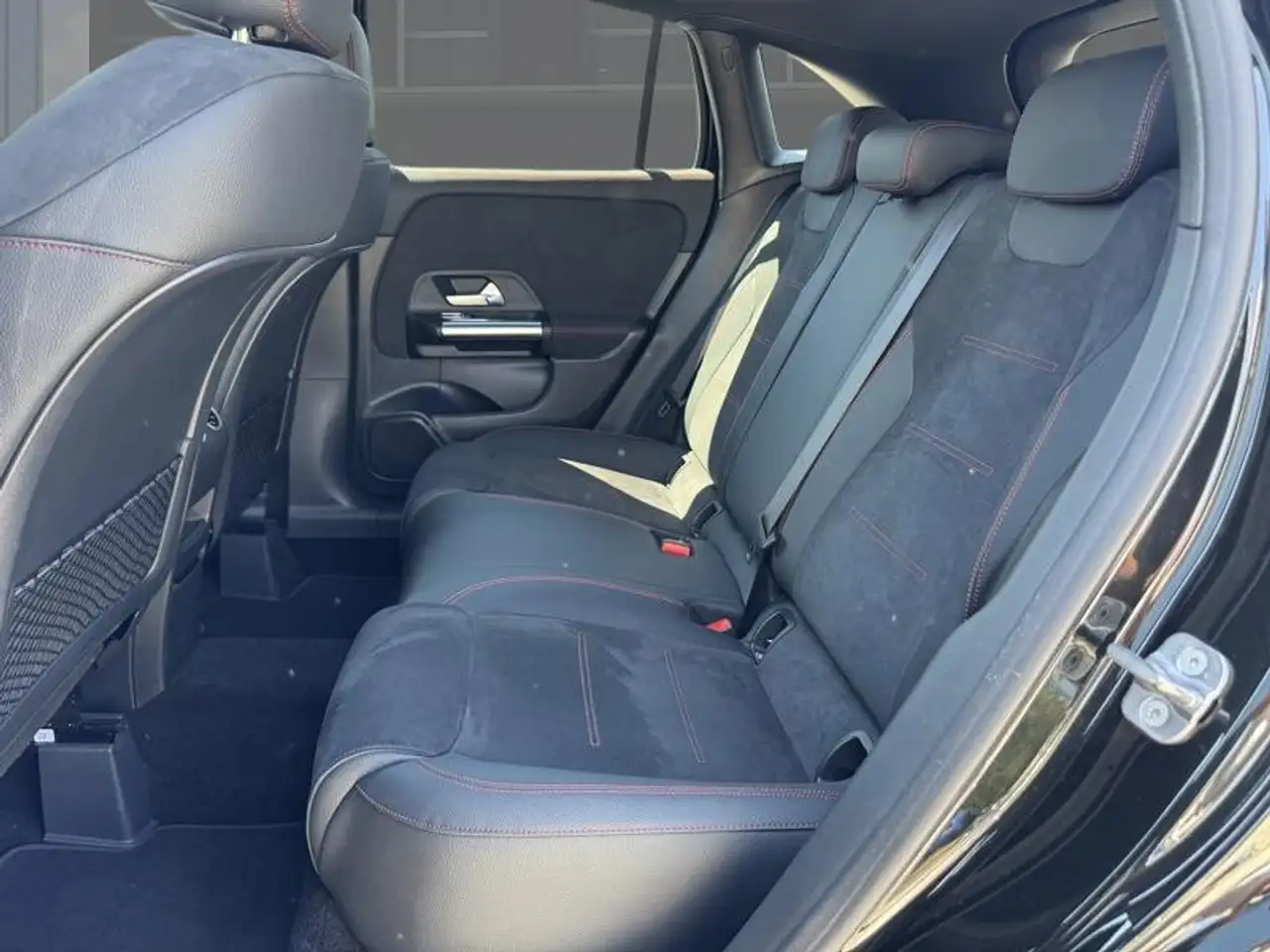 Mercedes-Benz GLA e AMG Line, миниатюра 13