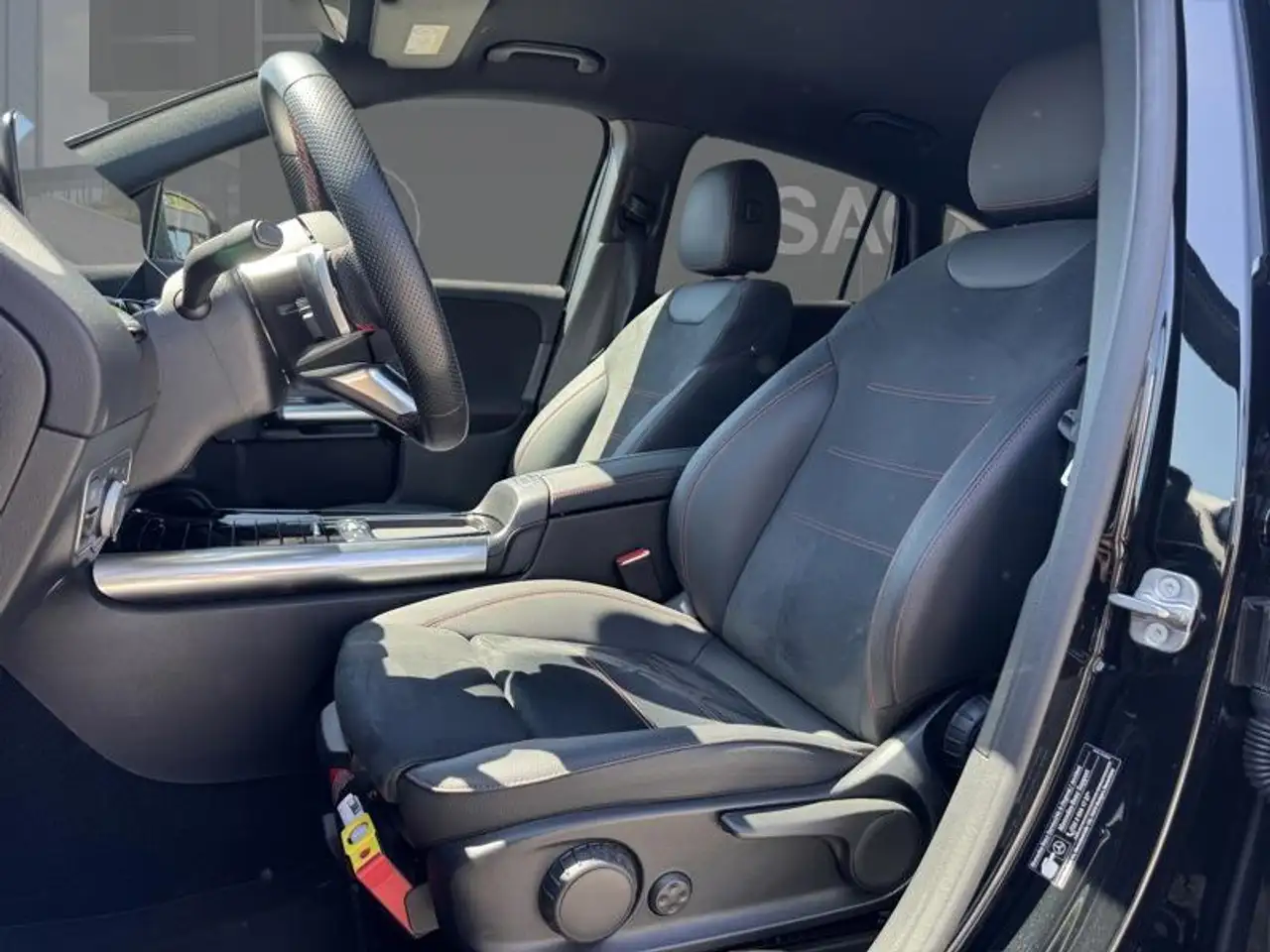Mercedes-Benz GLA e AMG Line, миниатюра 12