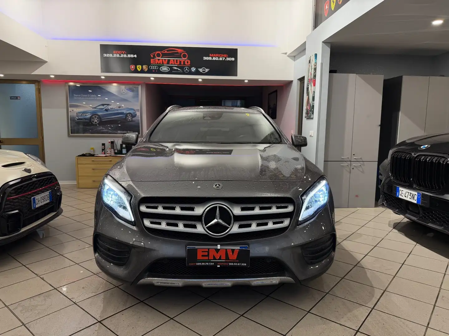 Mercedes-Benz GLA 220 GLA 220 d Automatic 4Matic Premium Gris - 2