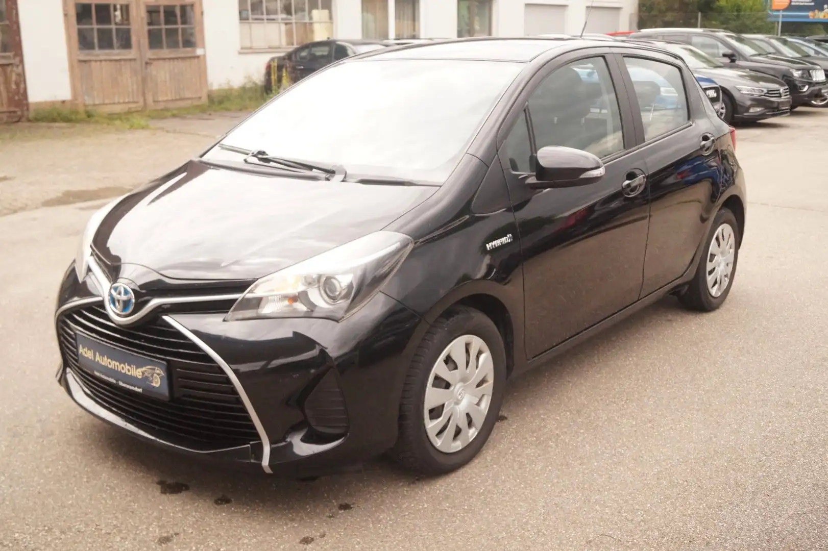 Toyota Yaris Comfort Hybrid Negro - 1