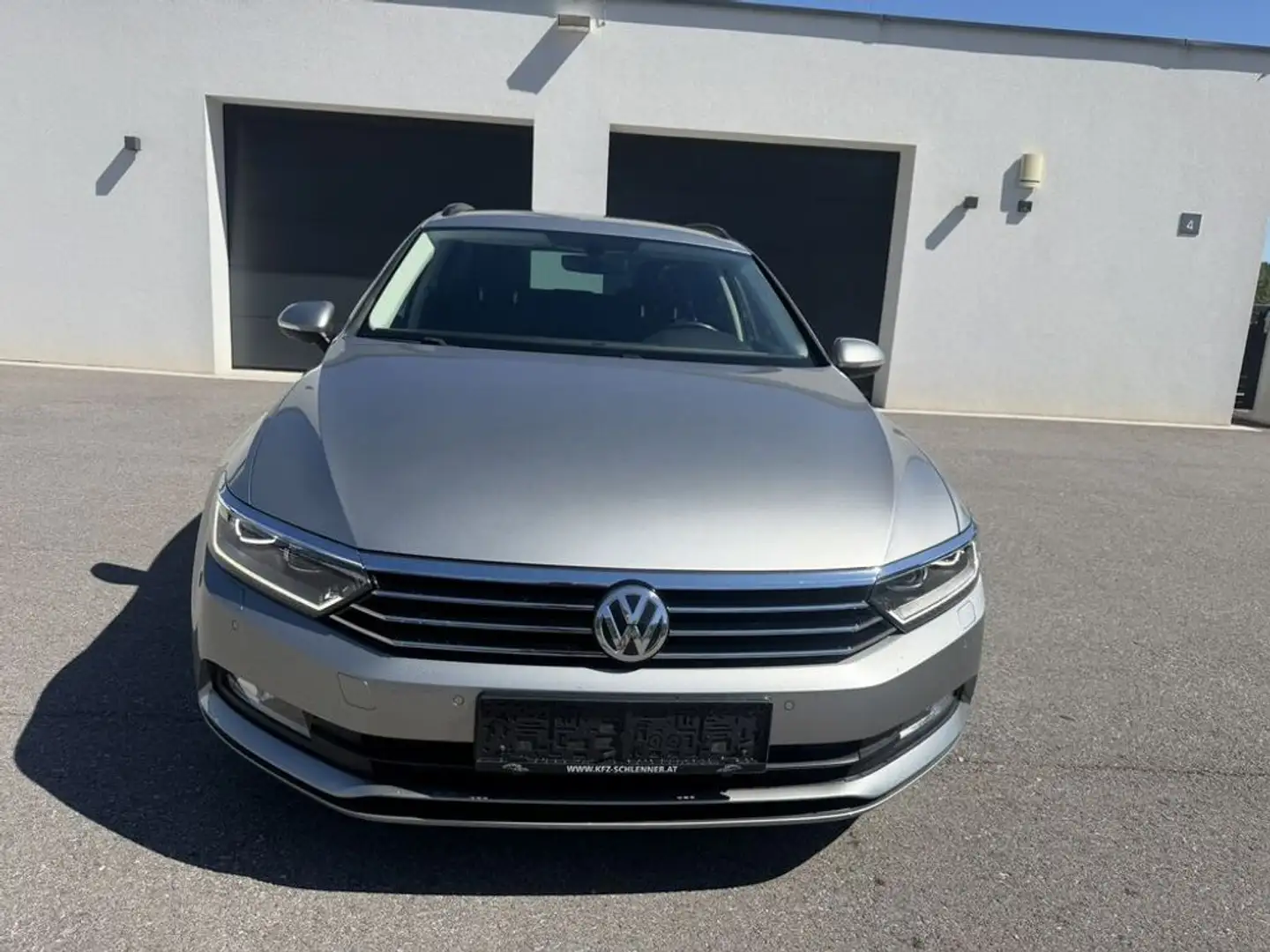Volkswagen Passat Variant Comfortline/LED/Navi/ACC Silber - 2