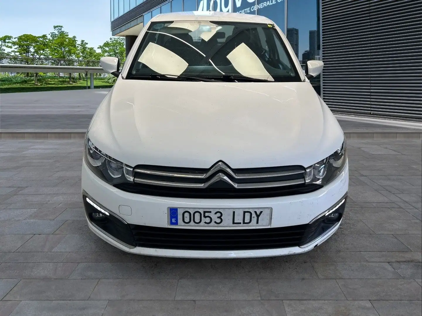 Citroen C-Elysée 1.5BlueHDi S&S Shine 100 Weiß - 2