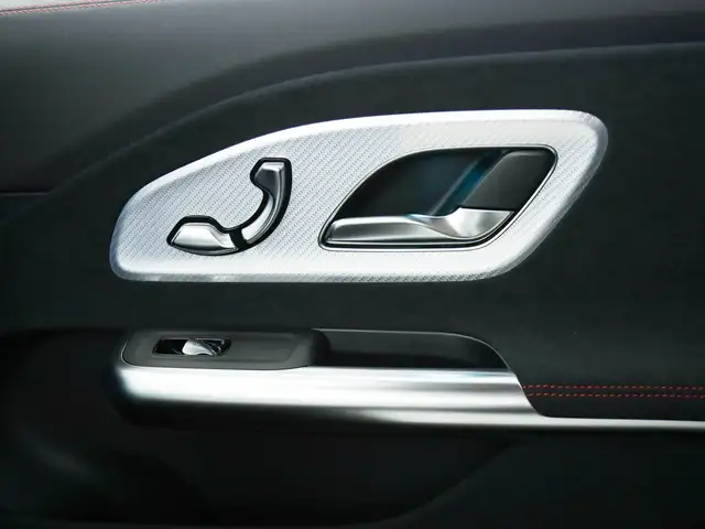 Mercedes-Benz CLA view 16