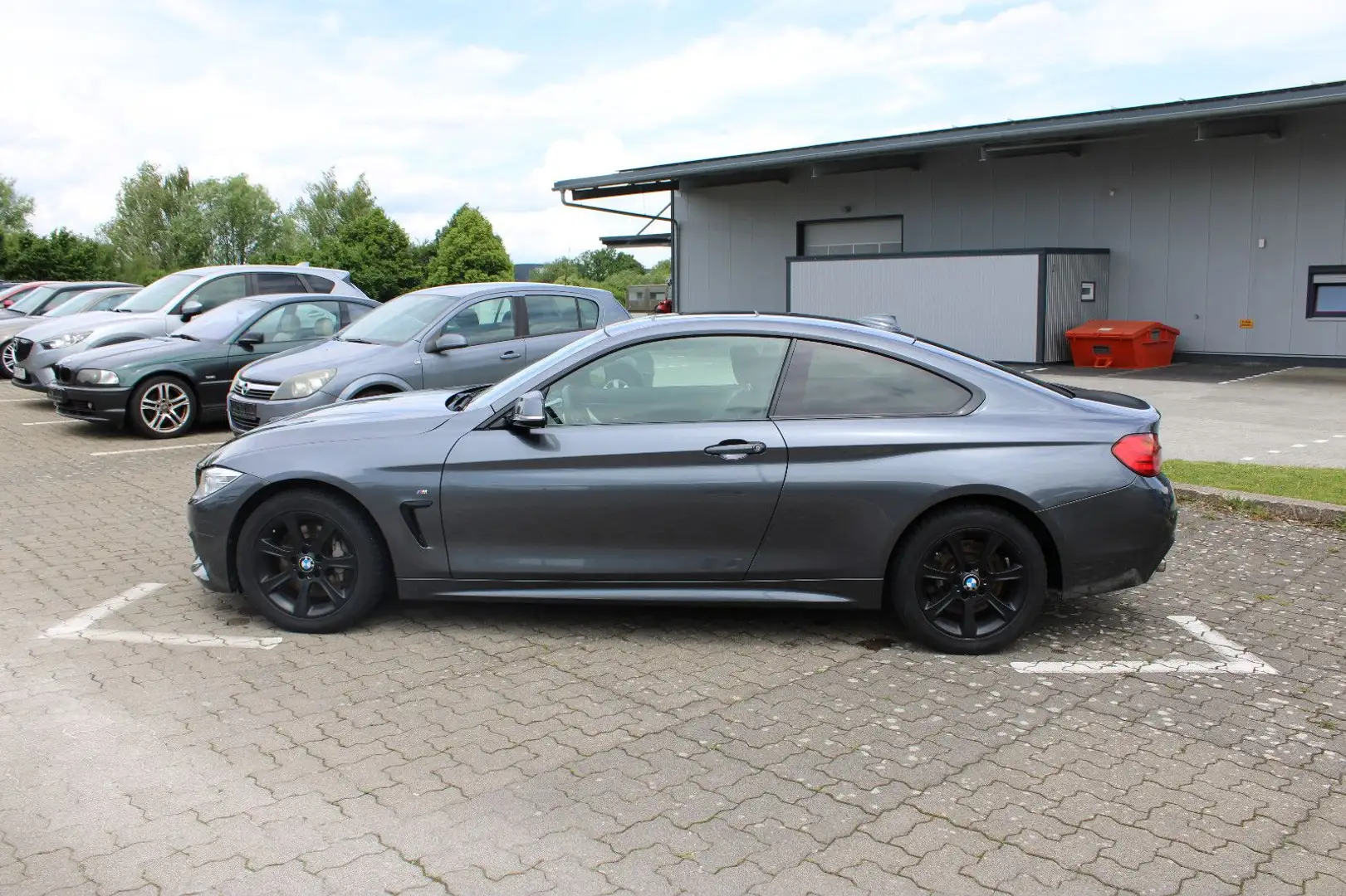 BMW 435 d Coupe xDrive *M PAKET*BI-XENON*8 FACH* Šedá - 2