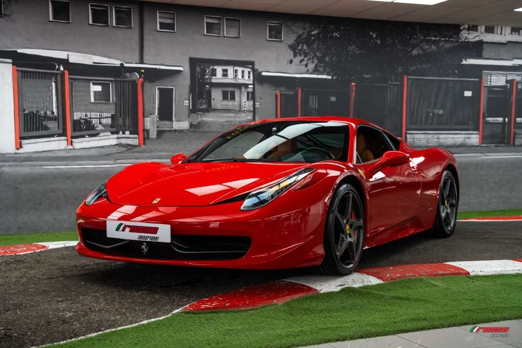 Ferrari 458 Italia - foto 1