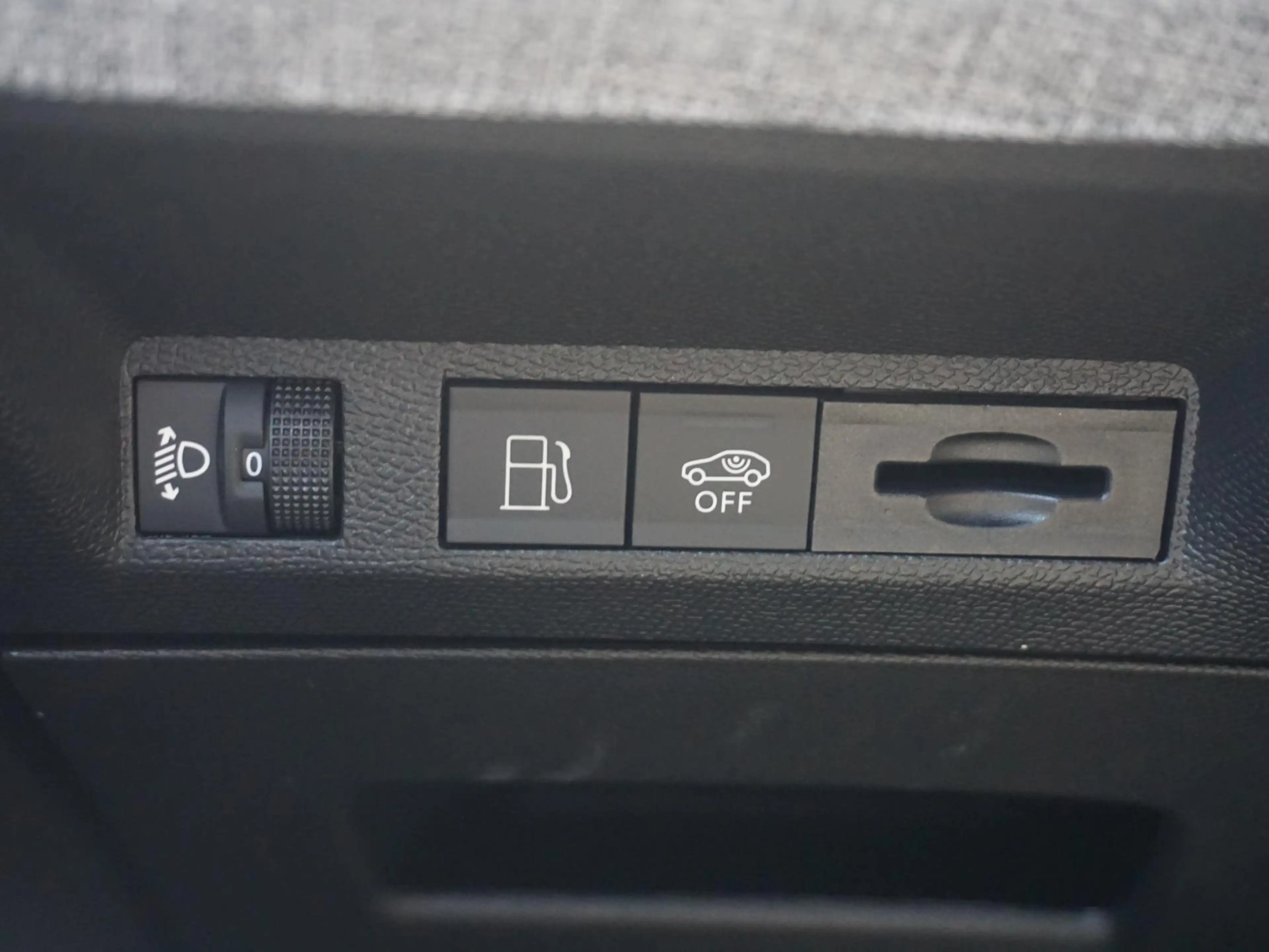 Peugeot 5008 1.6 Plug-in Hybrid 195 Allure 7p Winterpakket — photo 15