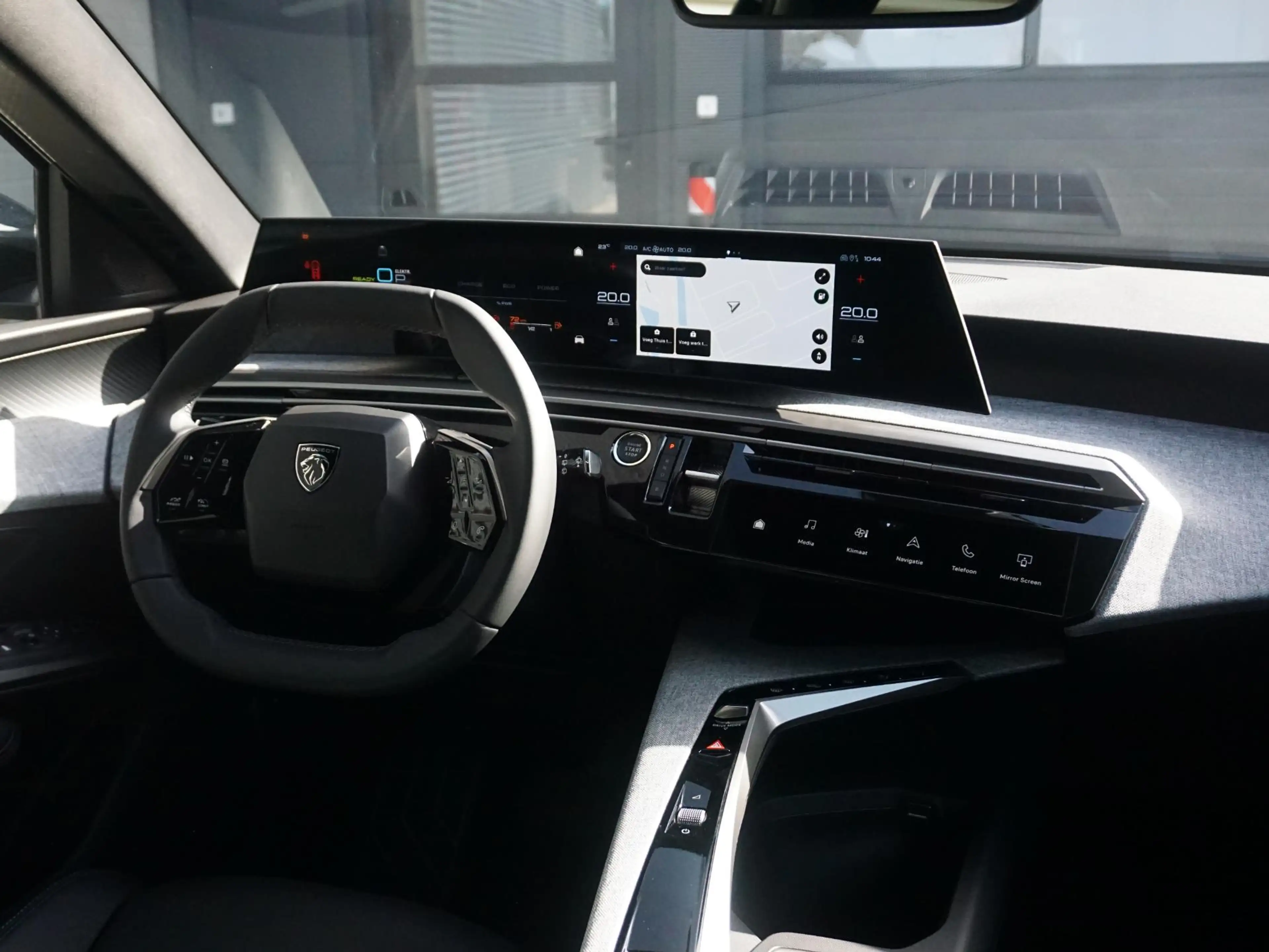Peugeot 5008 1.6 Plug-in Hybrid 195 Allure 7p Winterpakket — photo 14