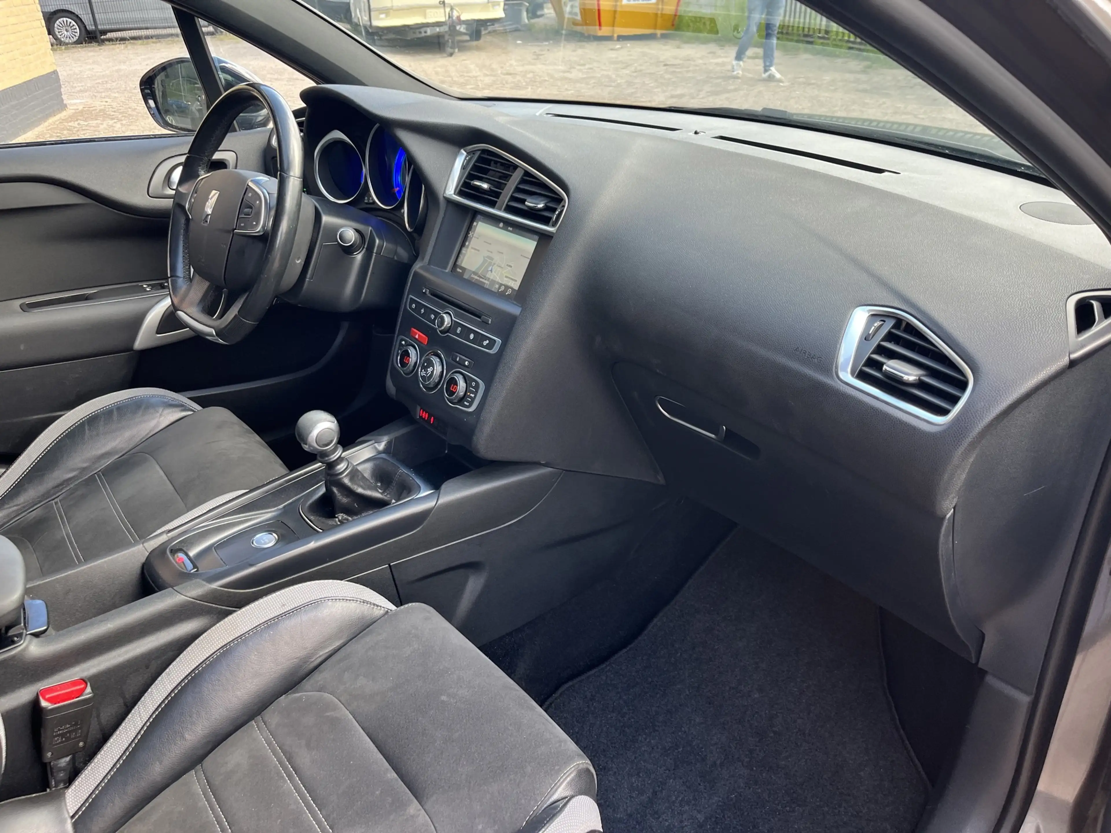 DS Automobiles DS 4 Crossback 1.2 PureTech Chic , Camera, Trekhaak — photo 17