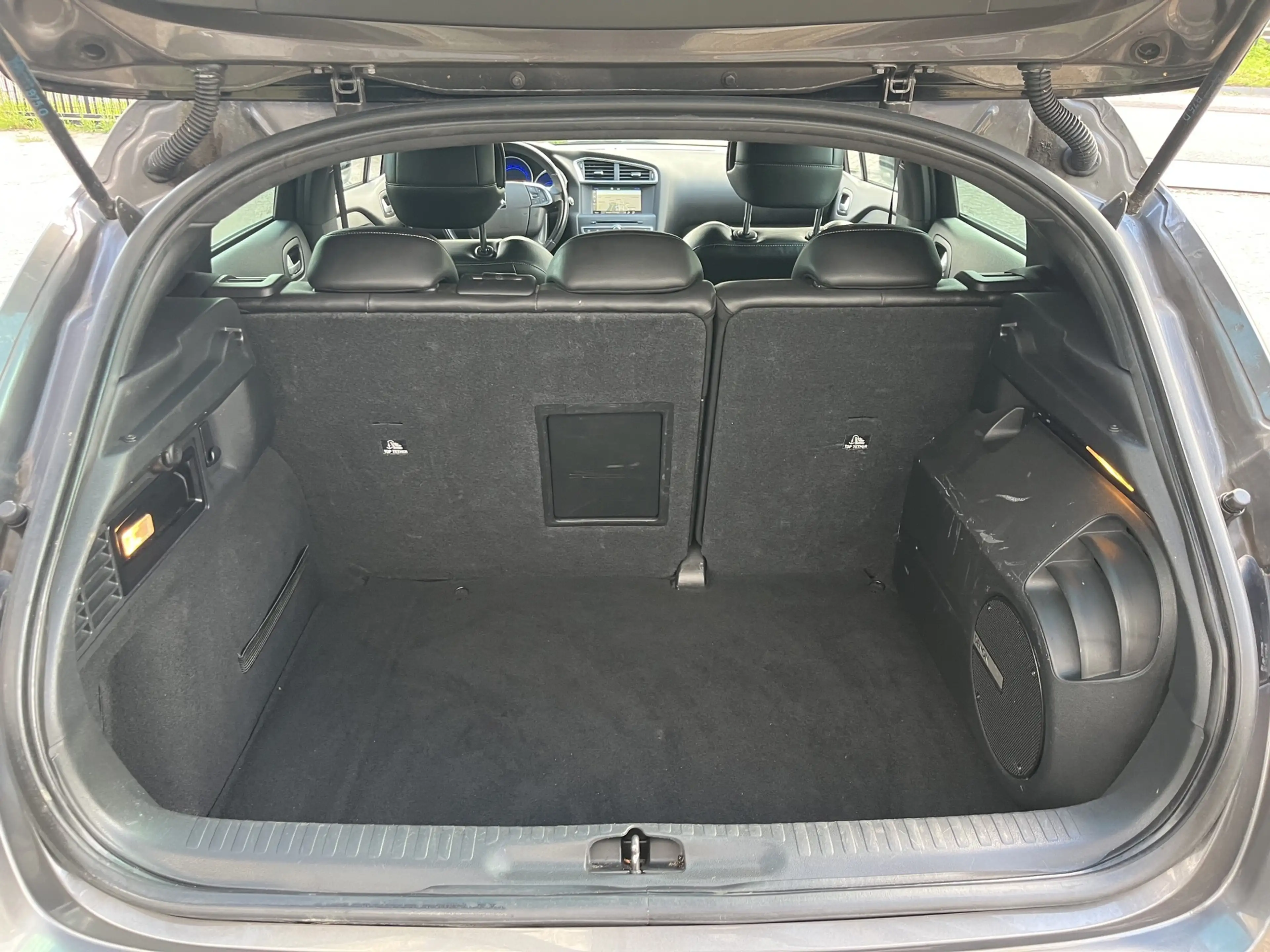 DS Automobiles DS 4 Crossback 1.2 PureTech Chic , Camera, Trekhaak — photo 18