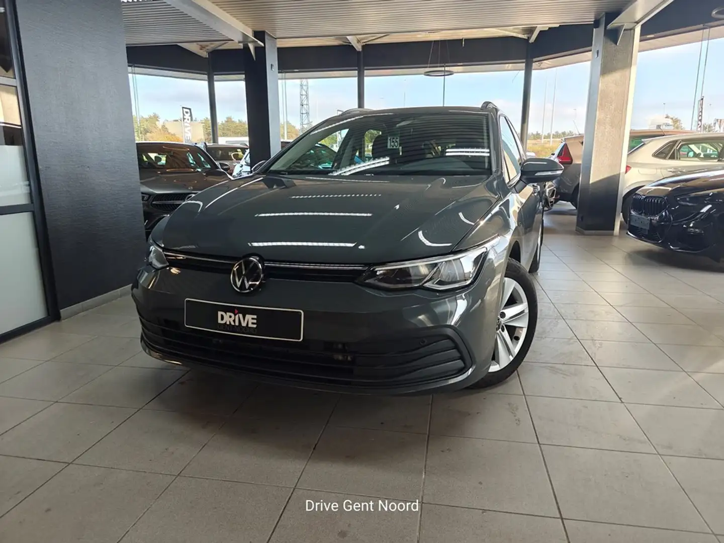Volkswagen Golf 1.5 eTSI Life DSG 130 Grigio - 1