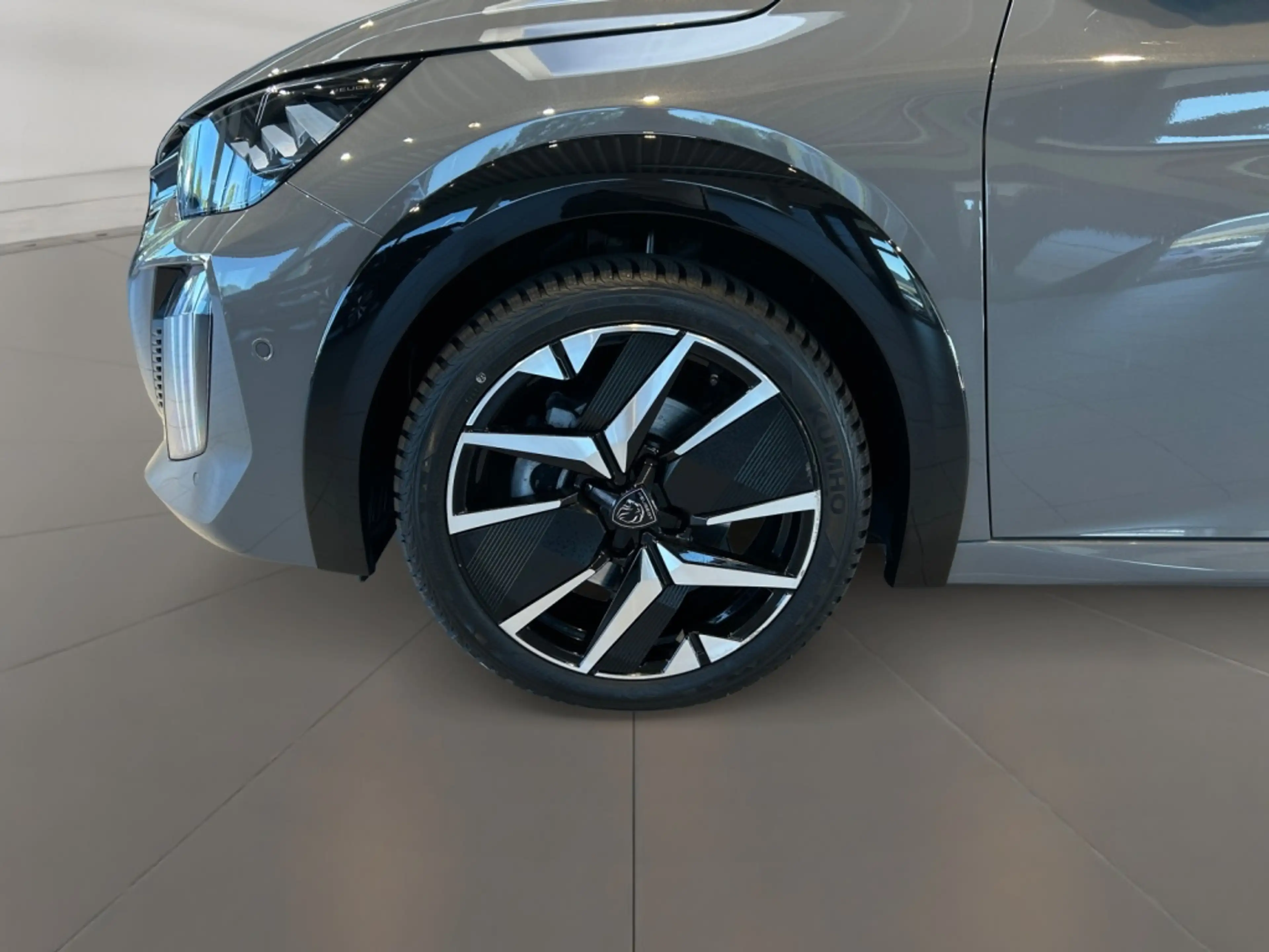 Peugeot 208 1.2 Hybrid 110 GT  Fahrassist+Pano+Cam+LED — photo 7