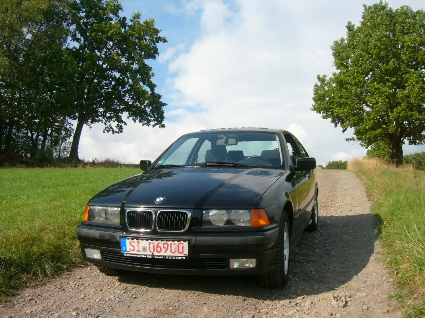 BMW 316 3er 316i compact mit guter Ausstattung, Klima Schwarz - 1