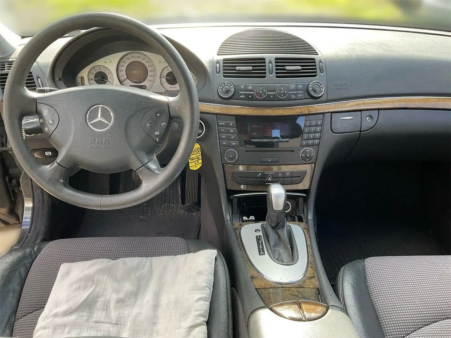 Mercedes-Benz E 220 Classic CDI Grau - 2