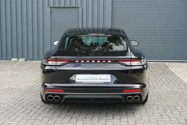 Porsche Panamera view 6