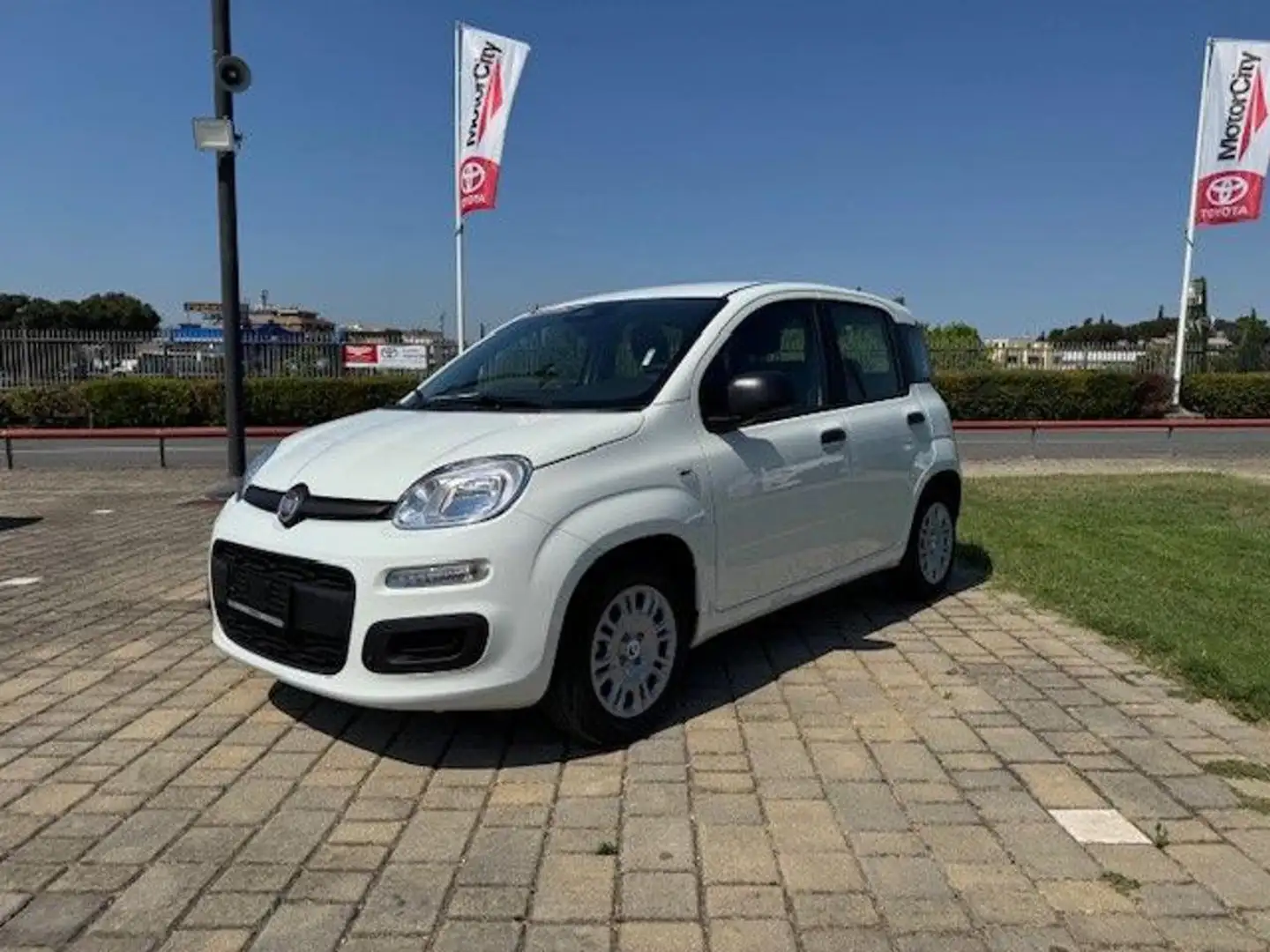Fiat Panda 1.0 FireFly S&S Hybrid Bianco - 1