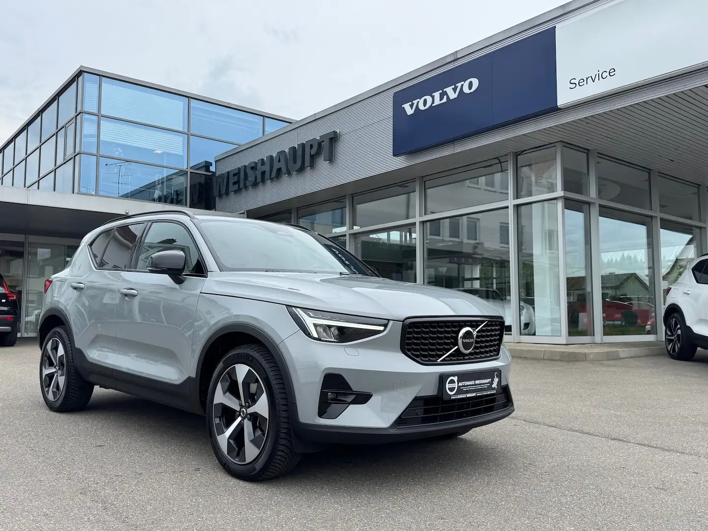 Volvo XC40 B4*Plus Dark*NP54850*ACC*AHK*BLIS*Keyless* Gris - 1
