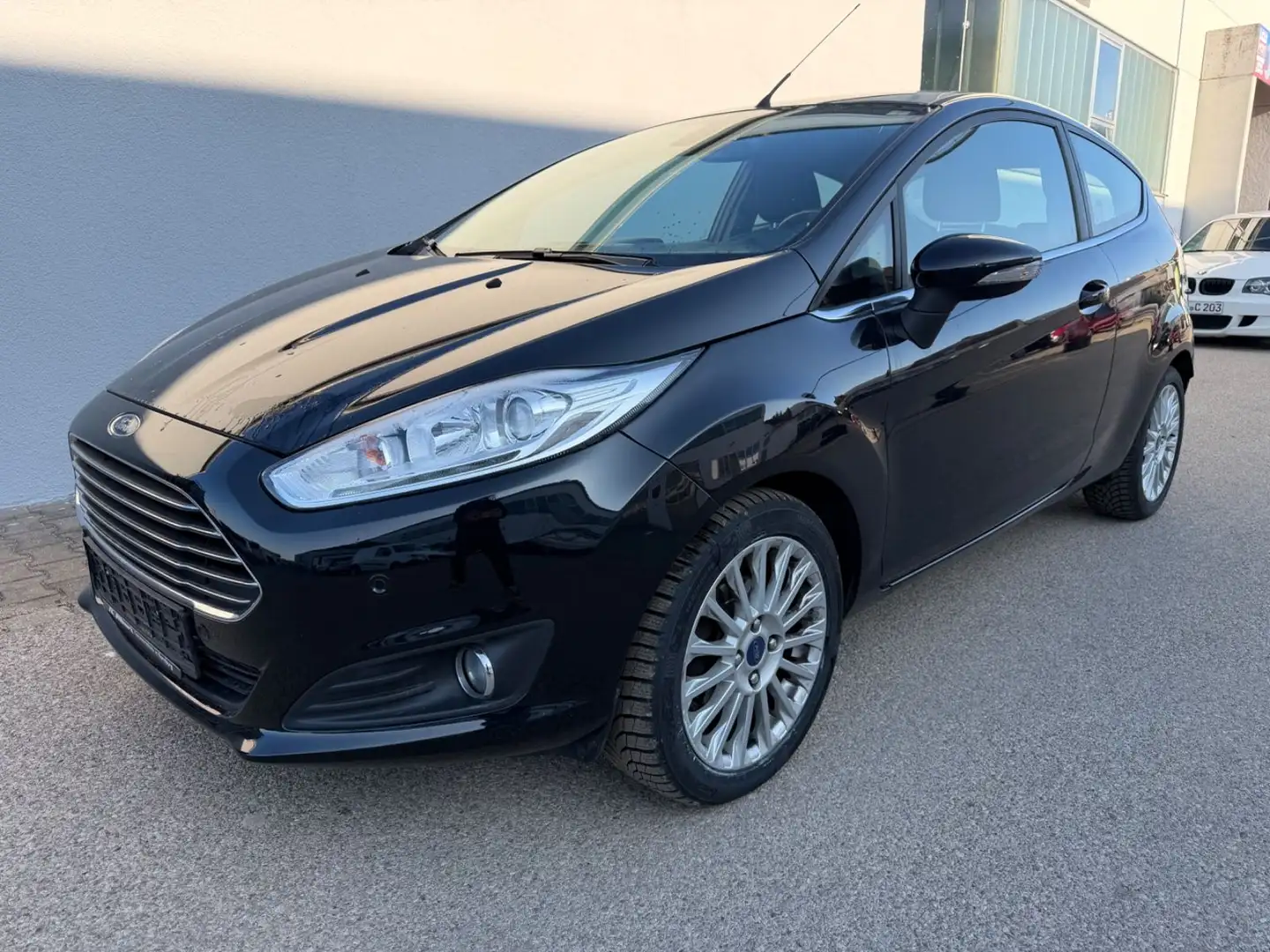 Ford Fiesta Titanium*Klima*SHZ* Schwarz - 2