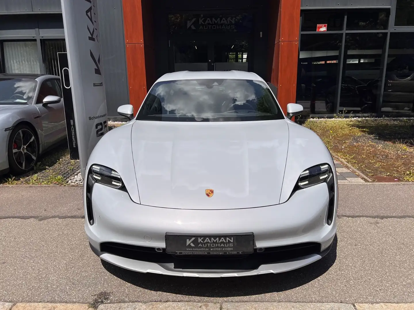 Porsche Taycan 4S Cross Tur. #ZUSTAND WIE FABRIK NEU!! Grijs - 2