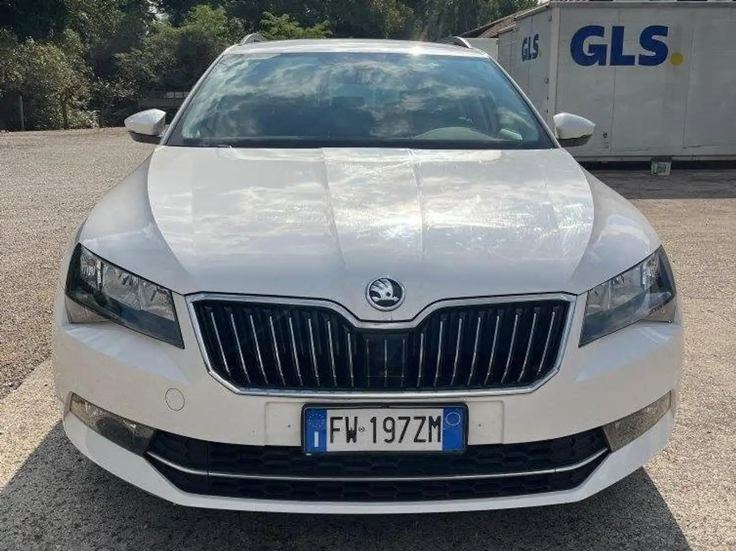 Skoda Superb Superb III 2016 SW 2.0 tdi Ambition 150cv dsg Bianco - 1