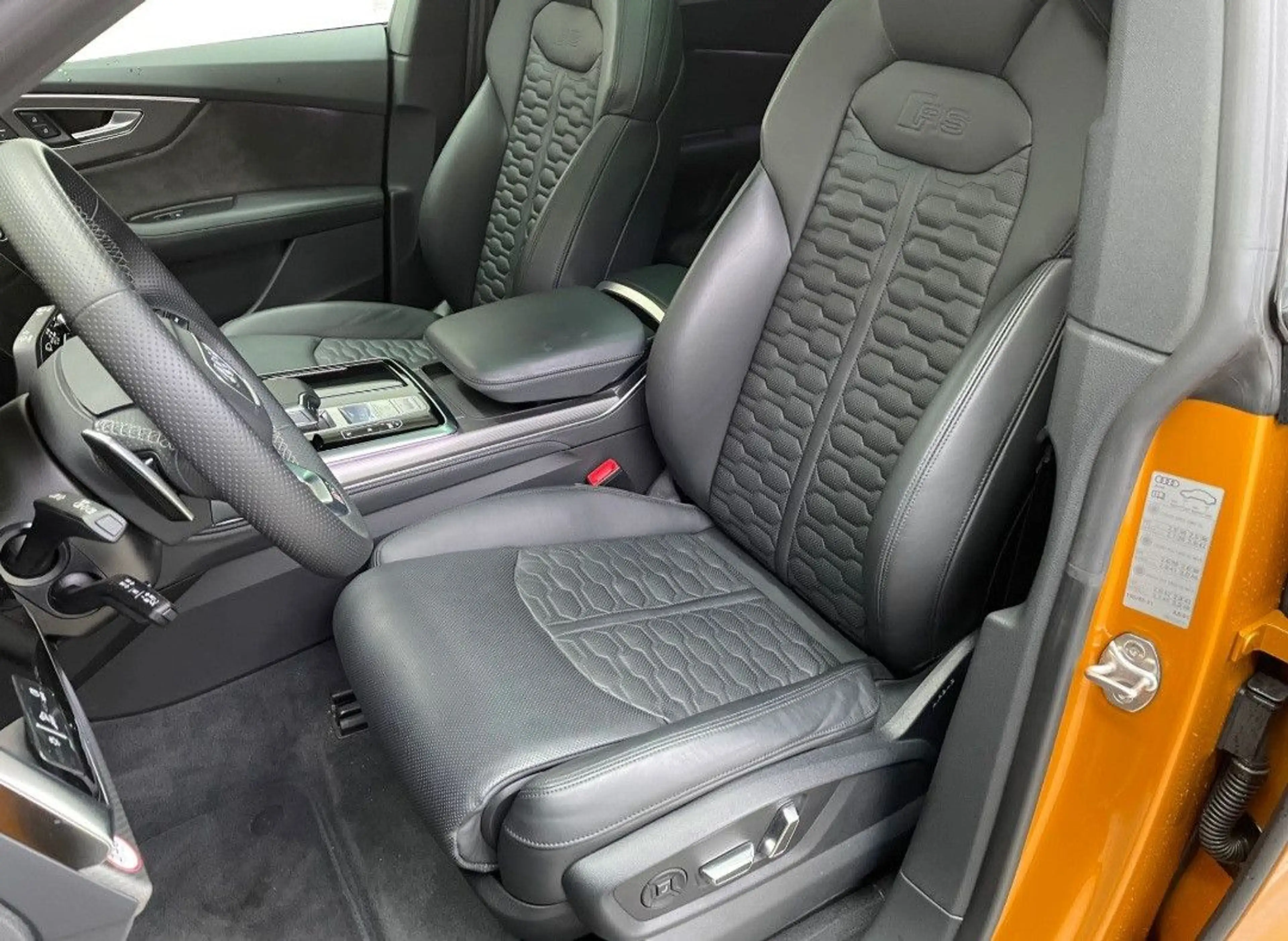 Audi RS Q8 4.0 TFSI KERAMIK-PANO-STANDHZG-CARBON — photo 9