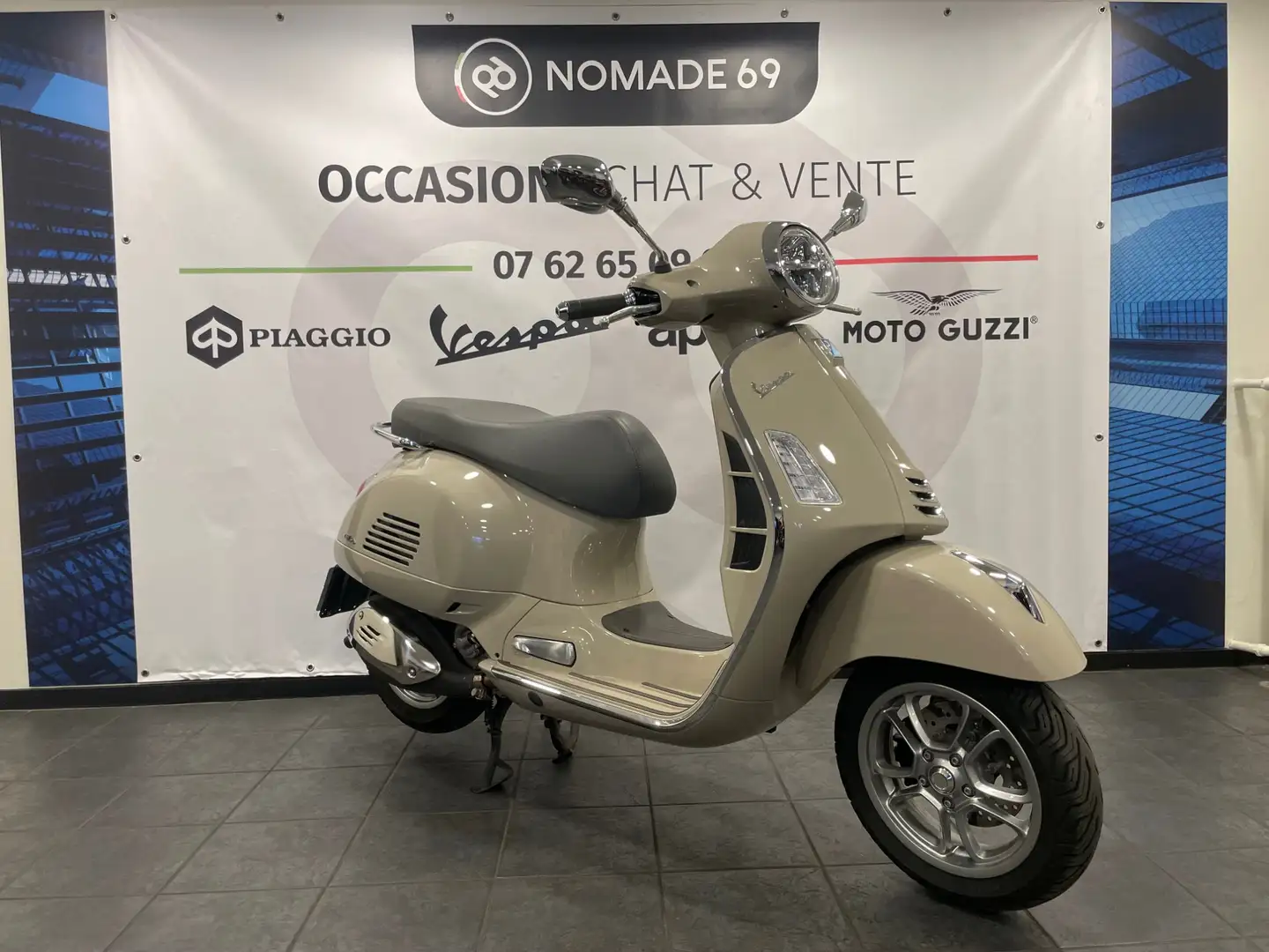 Vespa GTS 300 - 2