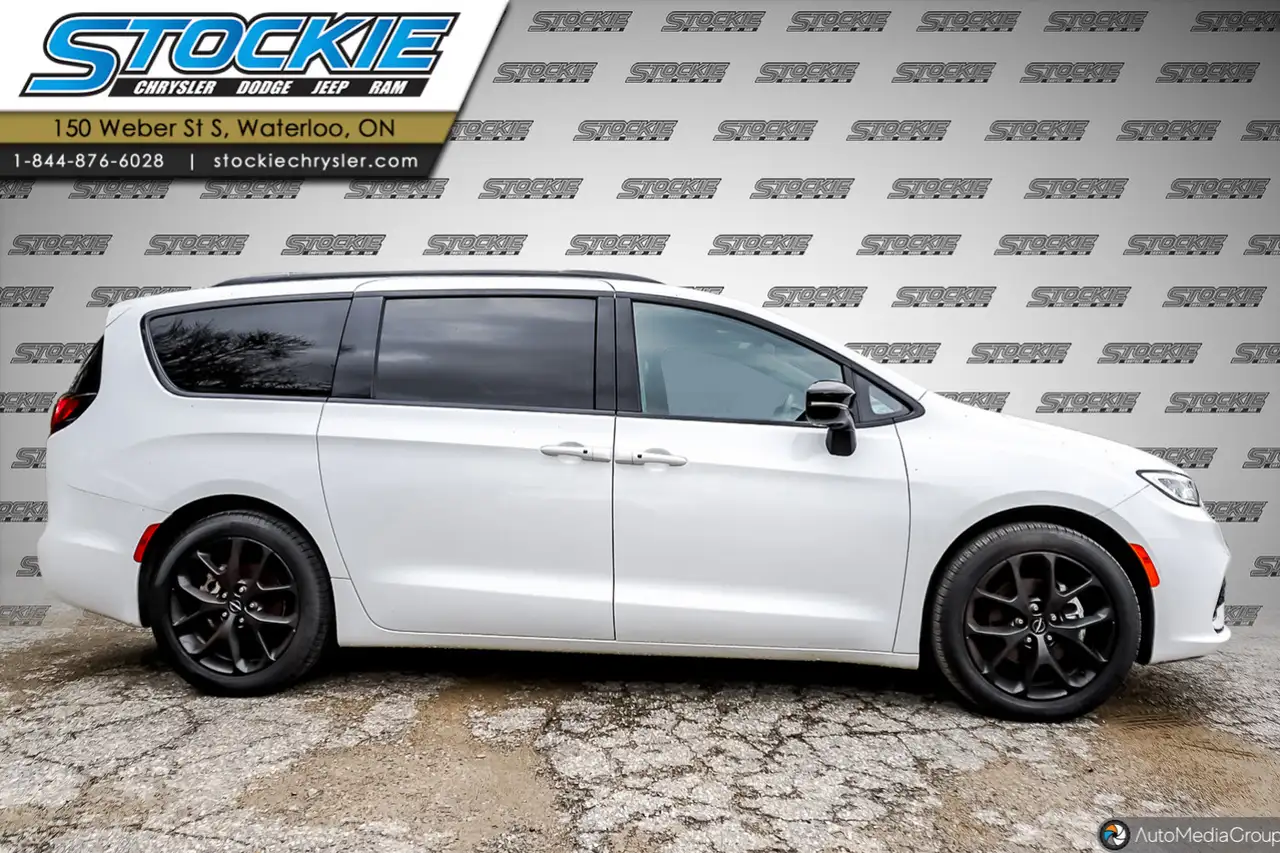 Chrysler Pacifica снимка Chrysler Pacifica