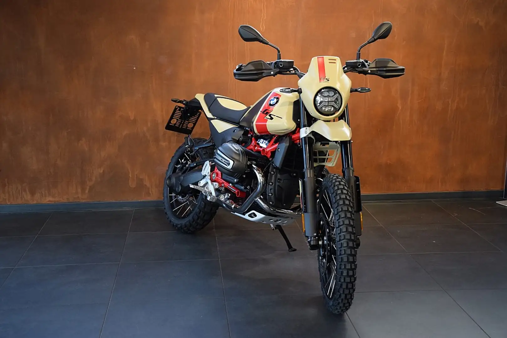 BMW R nineT R12 G/S - 1