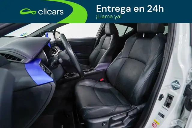 Toyota C-HR view 14