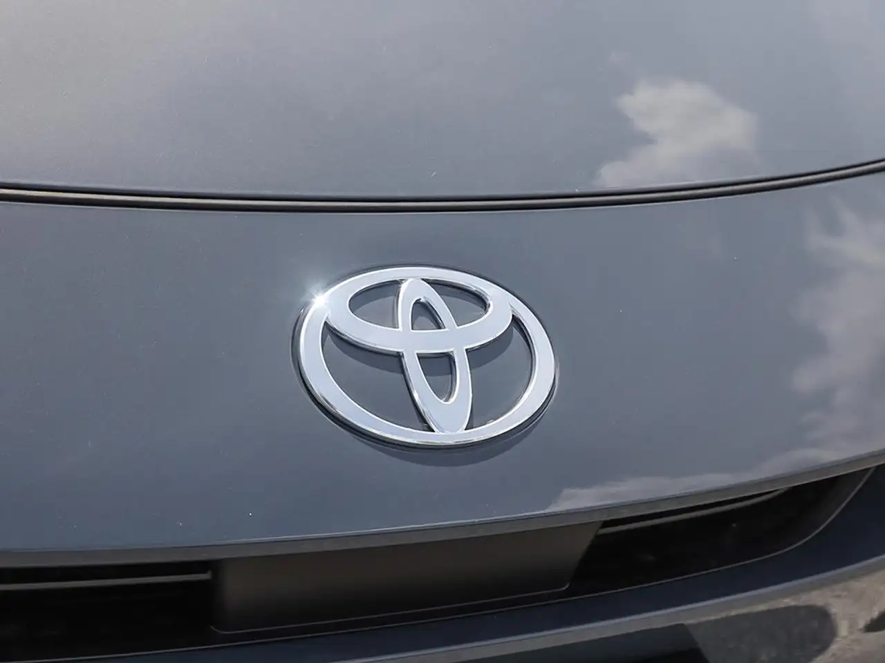 Toyota Prius снимка Toyota Prius