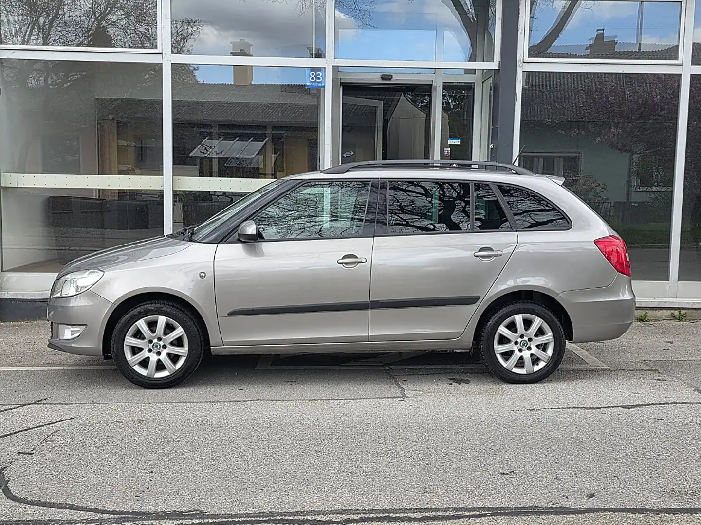 Skoda Fabia Combi Ambition Elegance 1,6 TDI DPF Braun - 2