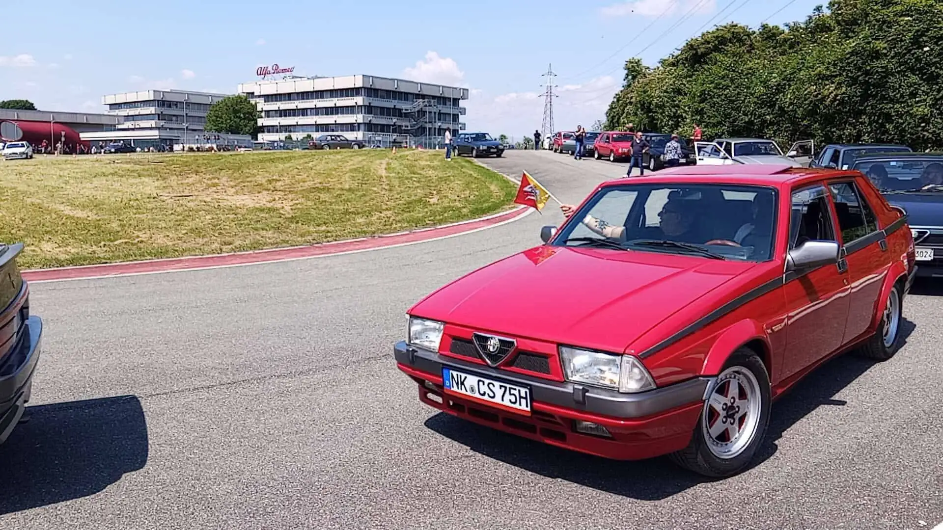 Alfa Romeo 75 2.0i TWIN SPARK - 2