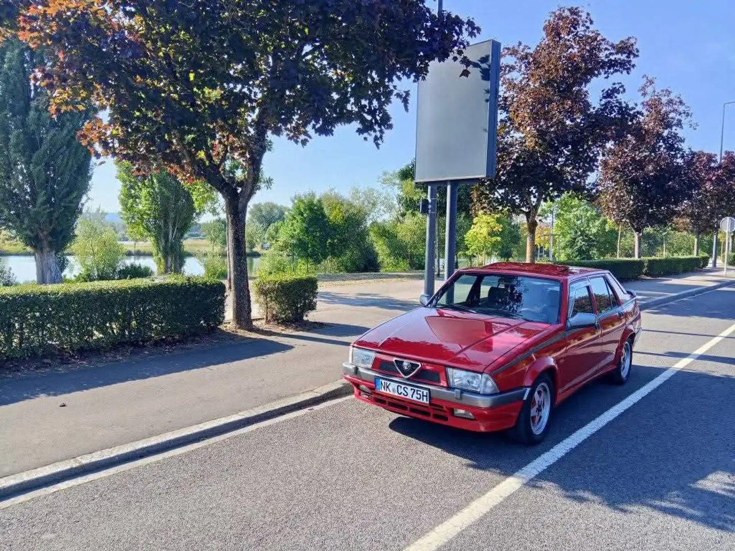 Alfa Romeo 75 2.0i TWIN SPARK - 1