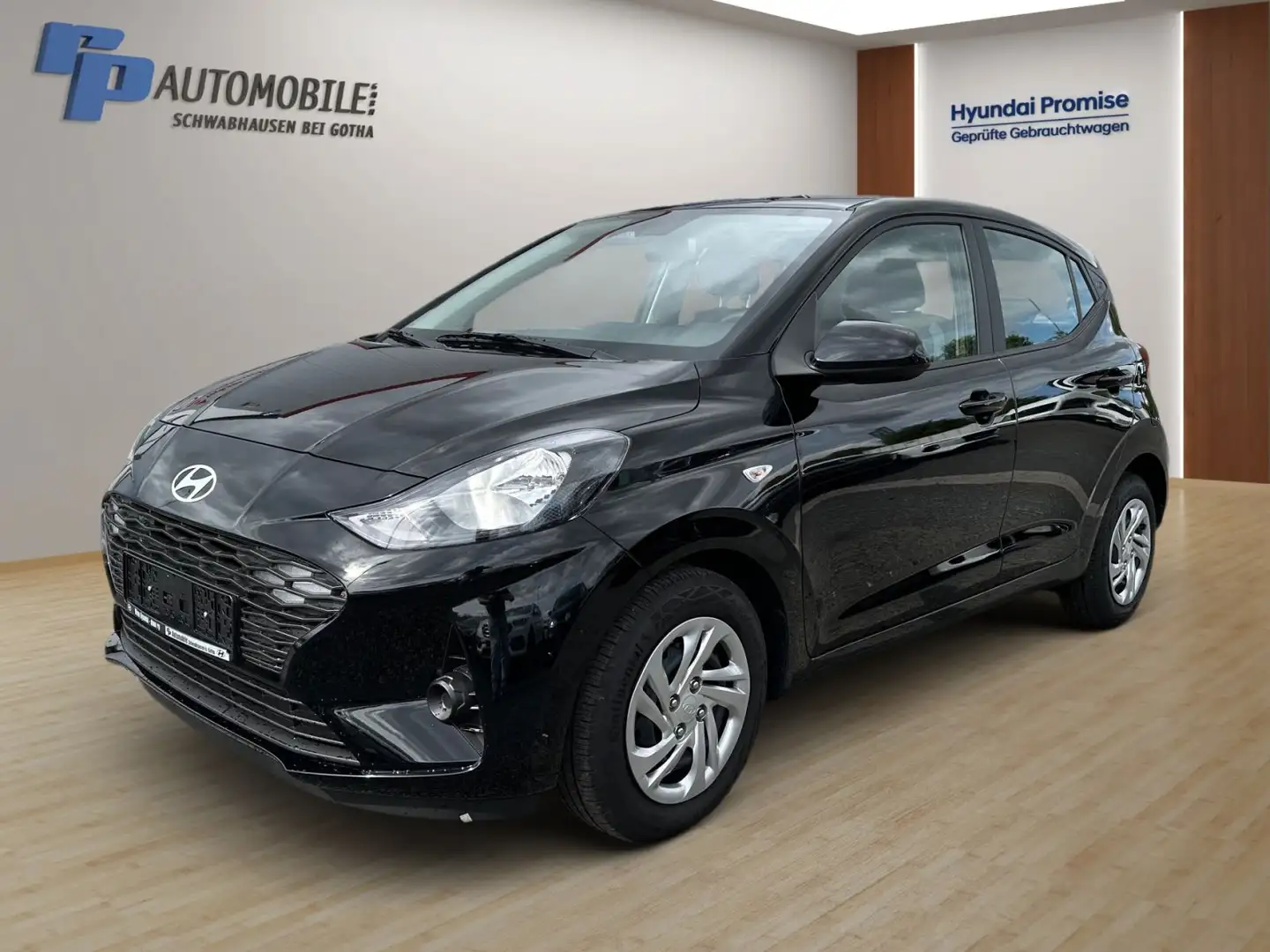 Hyundai i10 Select inkl. Navigation Schwarz - 1