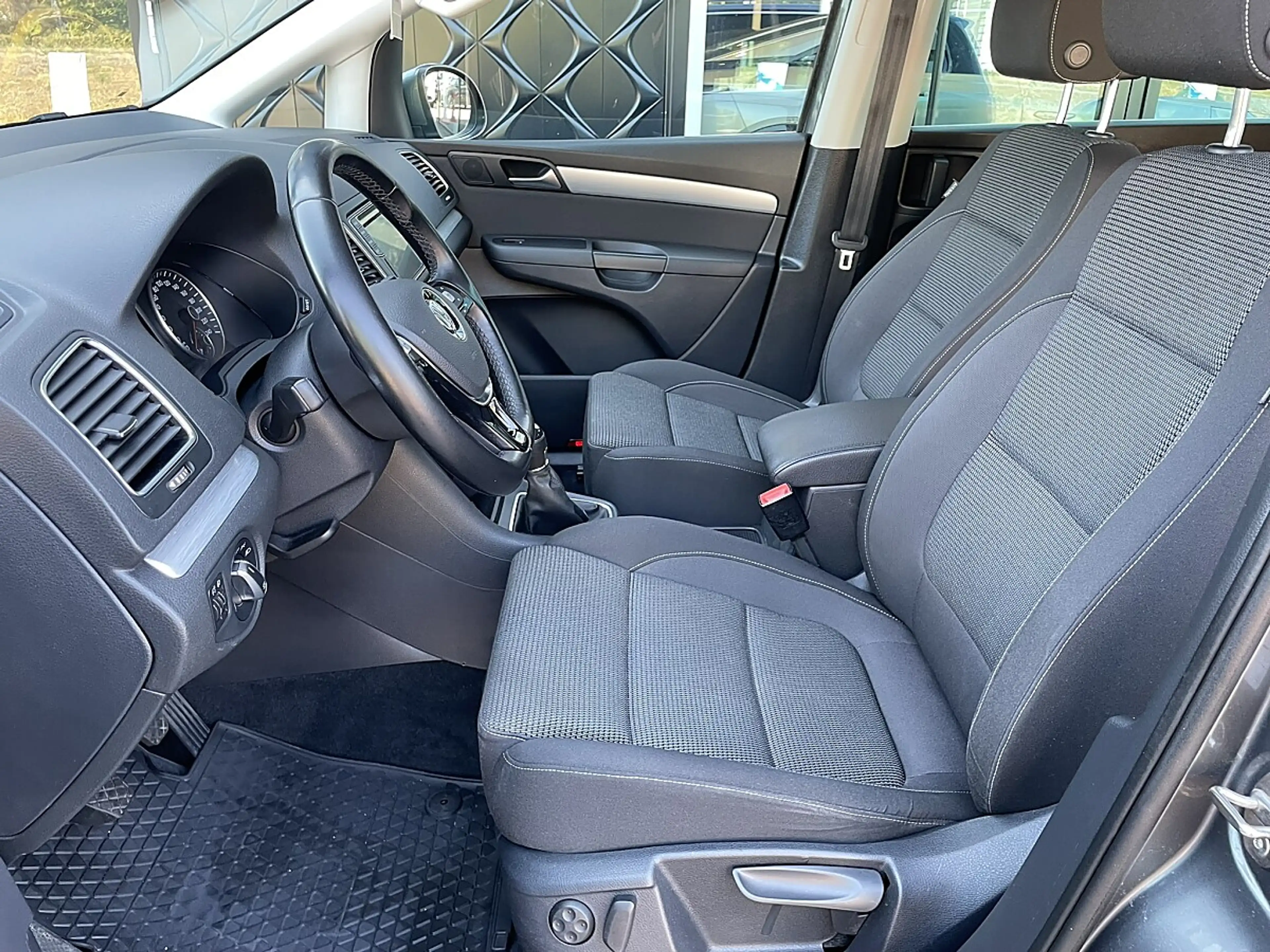 Volkswagen Sharan Comfortline BMT SCR 2,0 TDI — photo 5