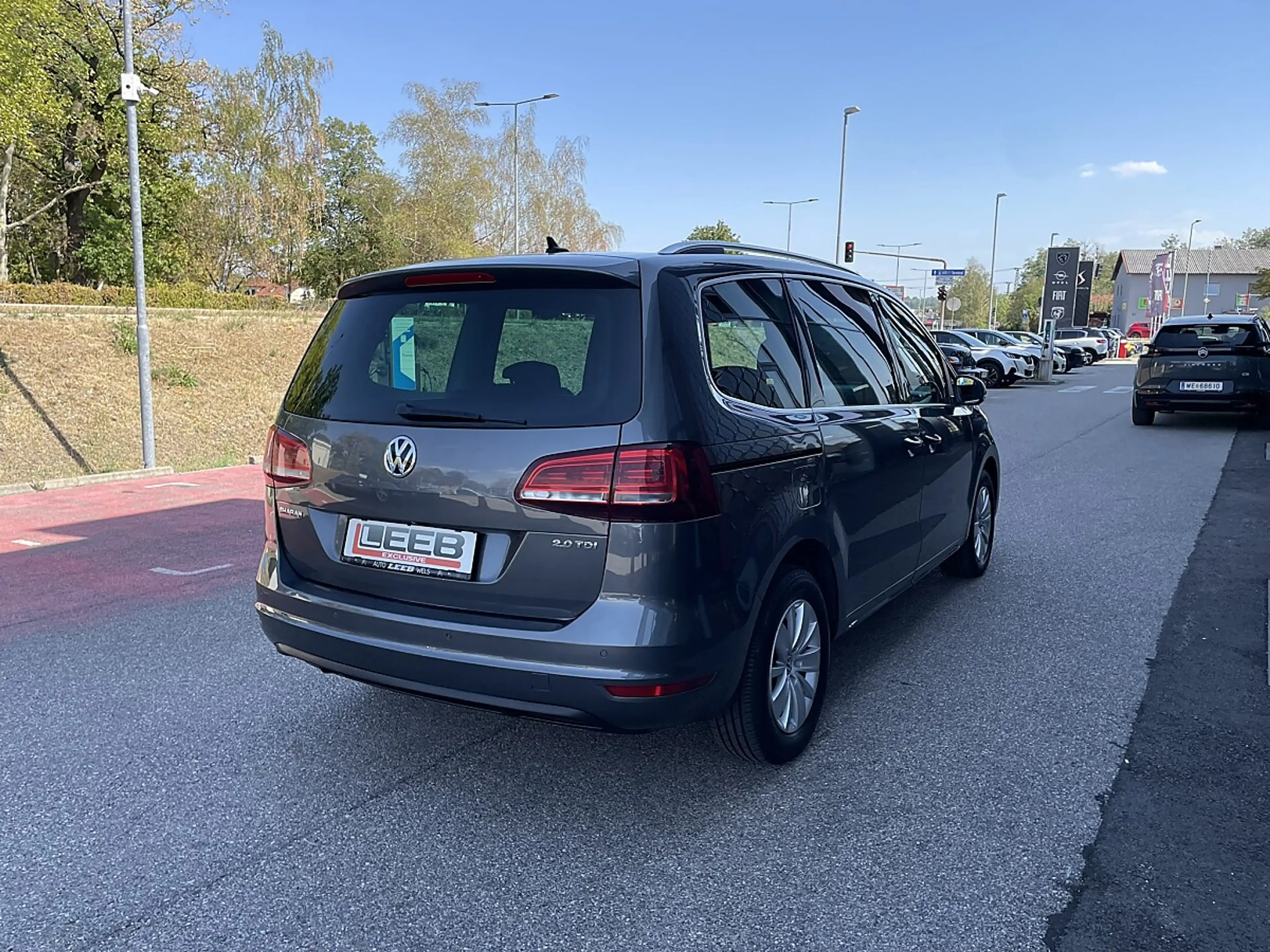 Volkswagen Sharan Comfortline BMT SCR 2,0 TDI — photo 3