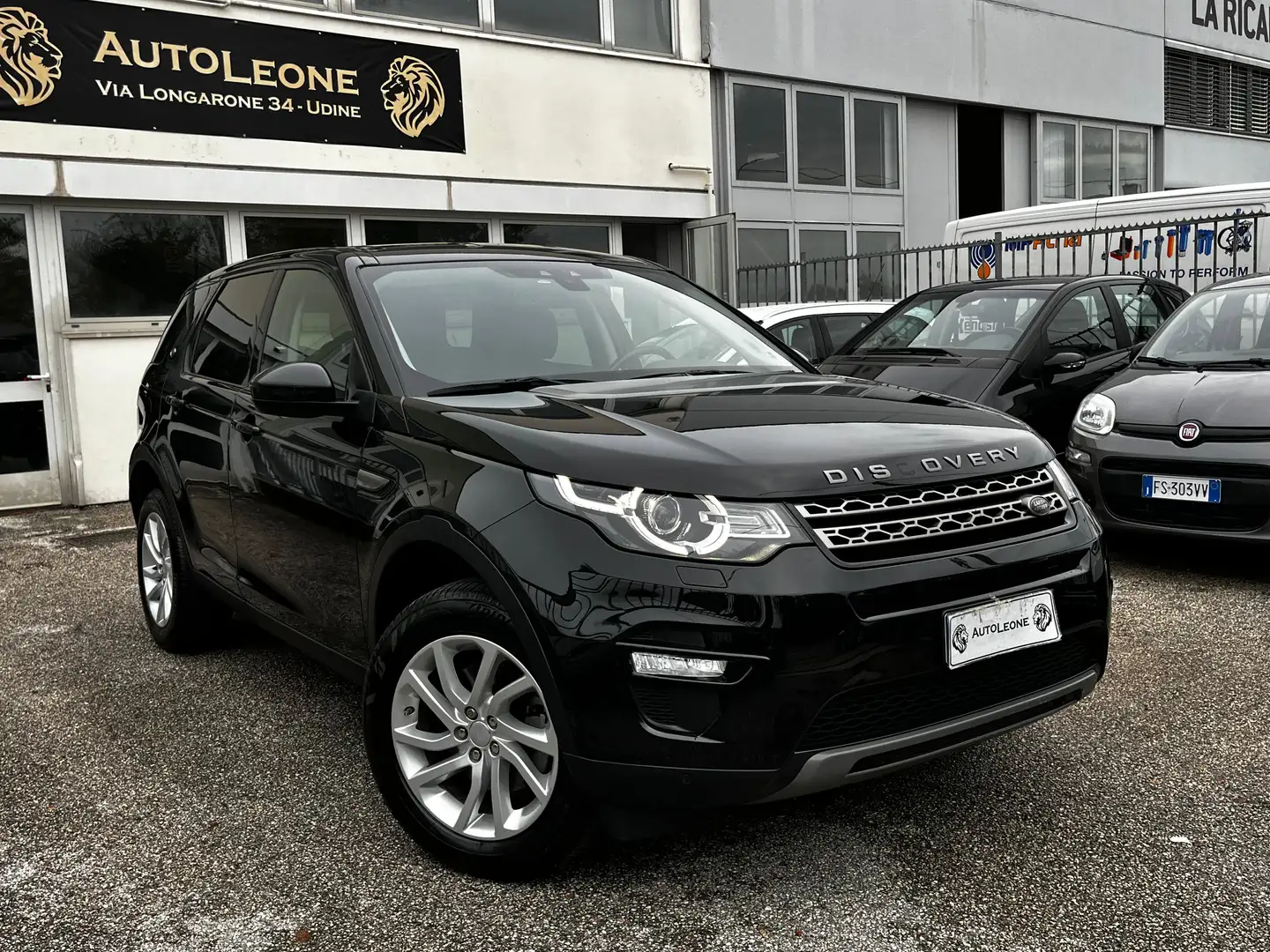 Land Rover Discovery Sport 2.0 td4 HSE 150cv “Tagliandi ufficiali Land Rove Nero - 1