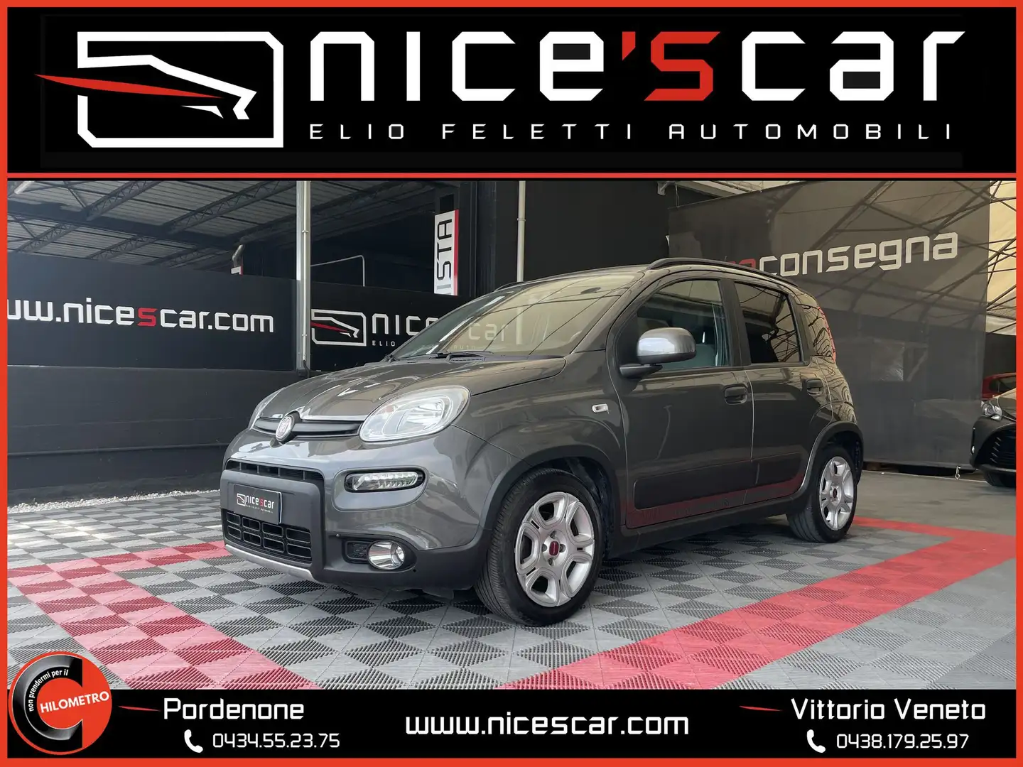Fiat Panda 1.0 FireFly S&S Hybrid City Life Grijs - 1