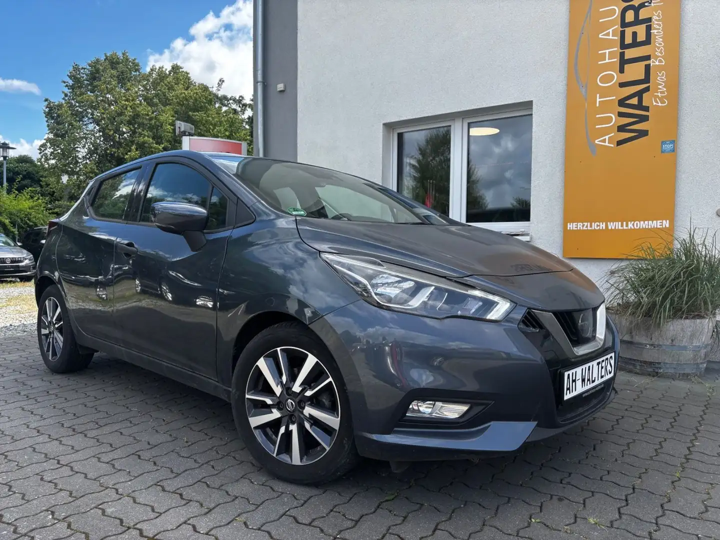 Nissan Micra N-Way = Kamera - Spurhalte - Tempomat = Grau - 1